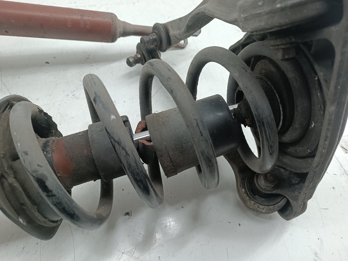 Amortecedores da frente AUDI A4 Avant (8D5, B5) | 94 - 02 Imagem-3