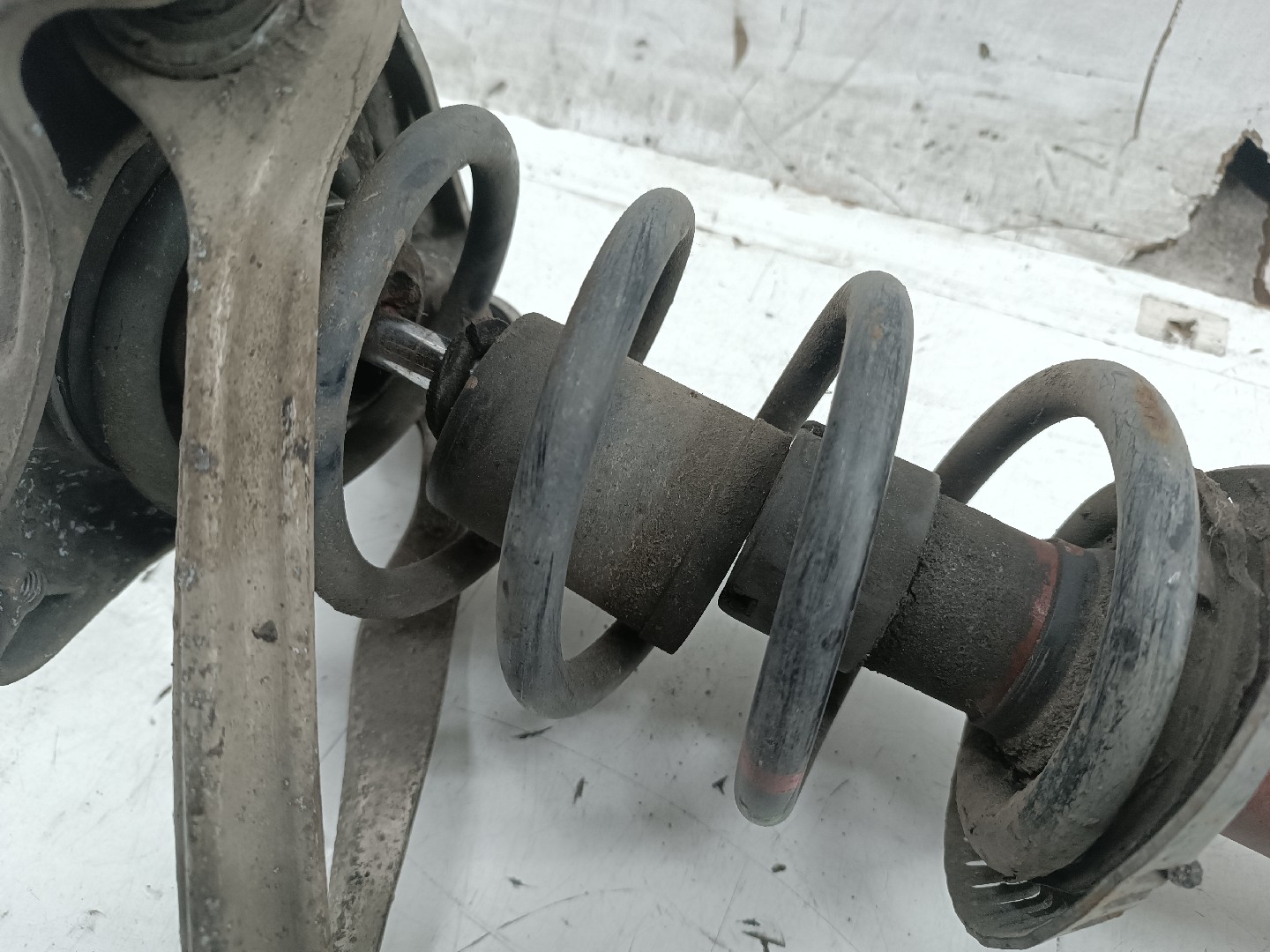 Amortecedores da frente AUDI A4 Avant (8D5, B5) | 94 - 02 Imagem-2