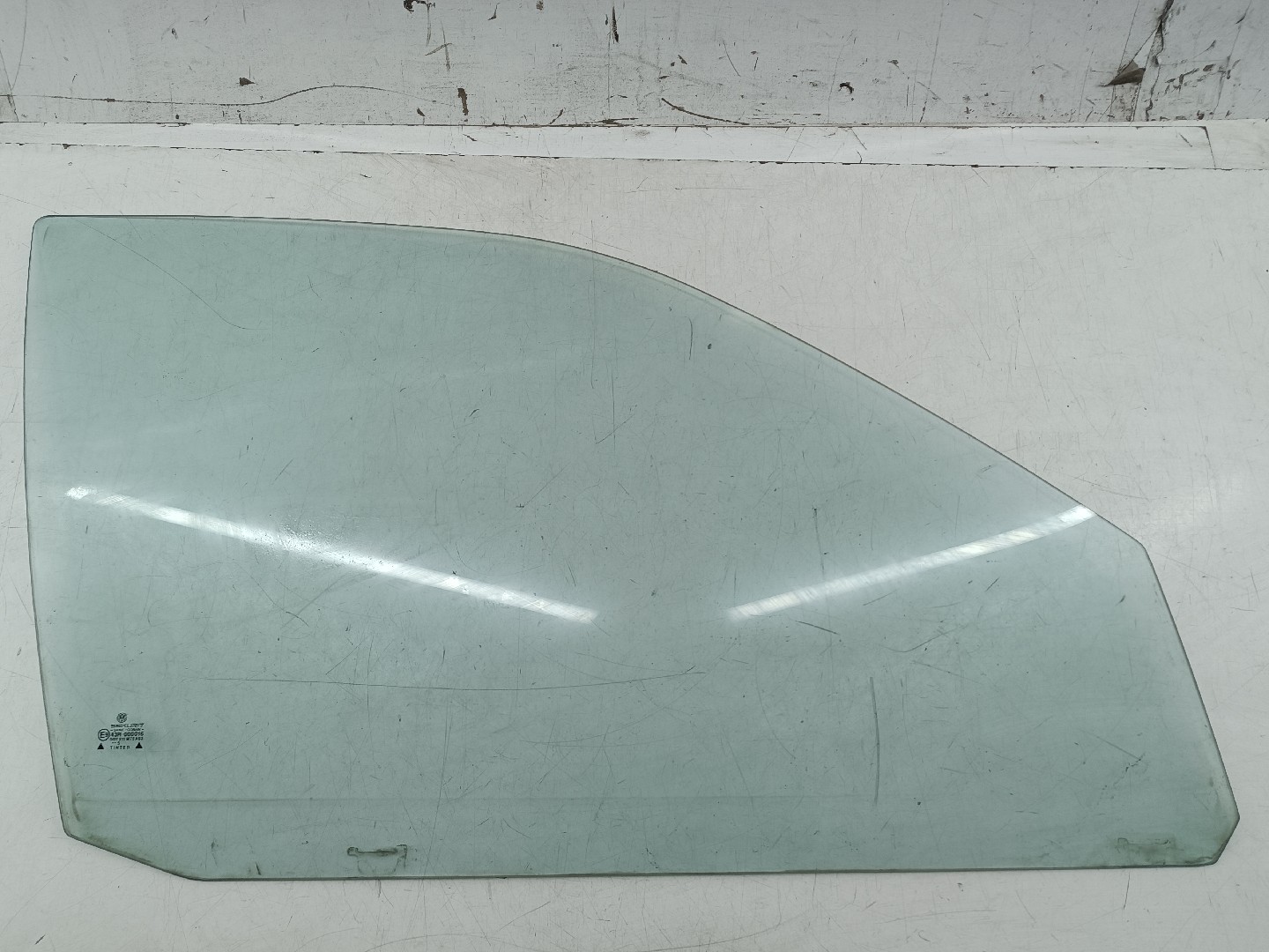 Vidro Porta Frente Direito VOLKSWAGEN POLO (6N1) | 94 - 99 Imagem-2