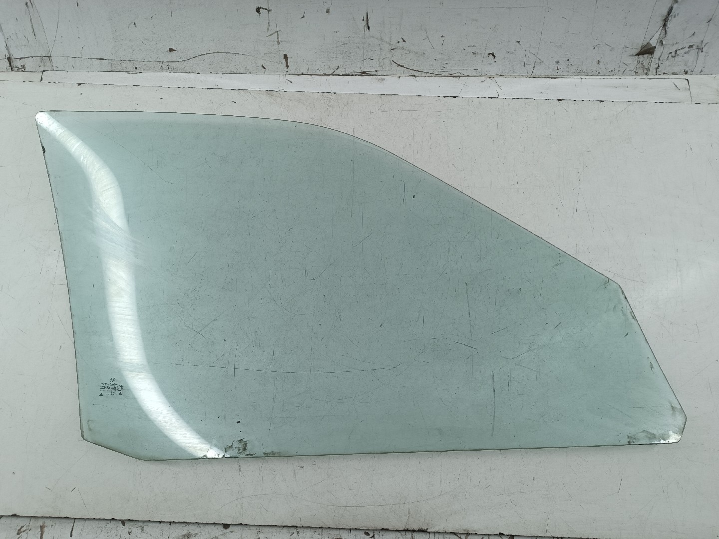 Vidro Porta Frente Esquerdo VOLKSWAGEN POLO (6N1) | 94 - 99