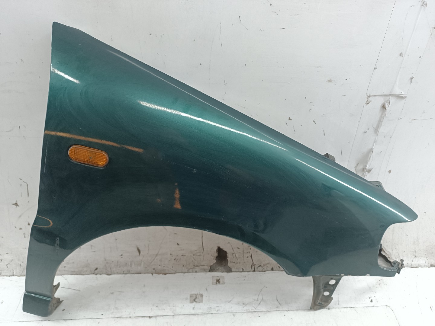 Guarda Lamas Direito VOLKSWAGEN POLO (6N1) | 94 - 99 Imagem-5