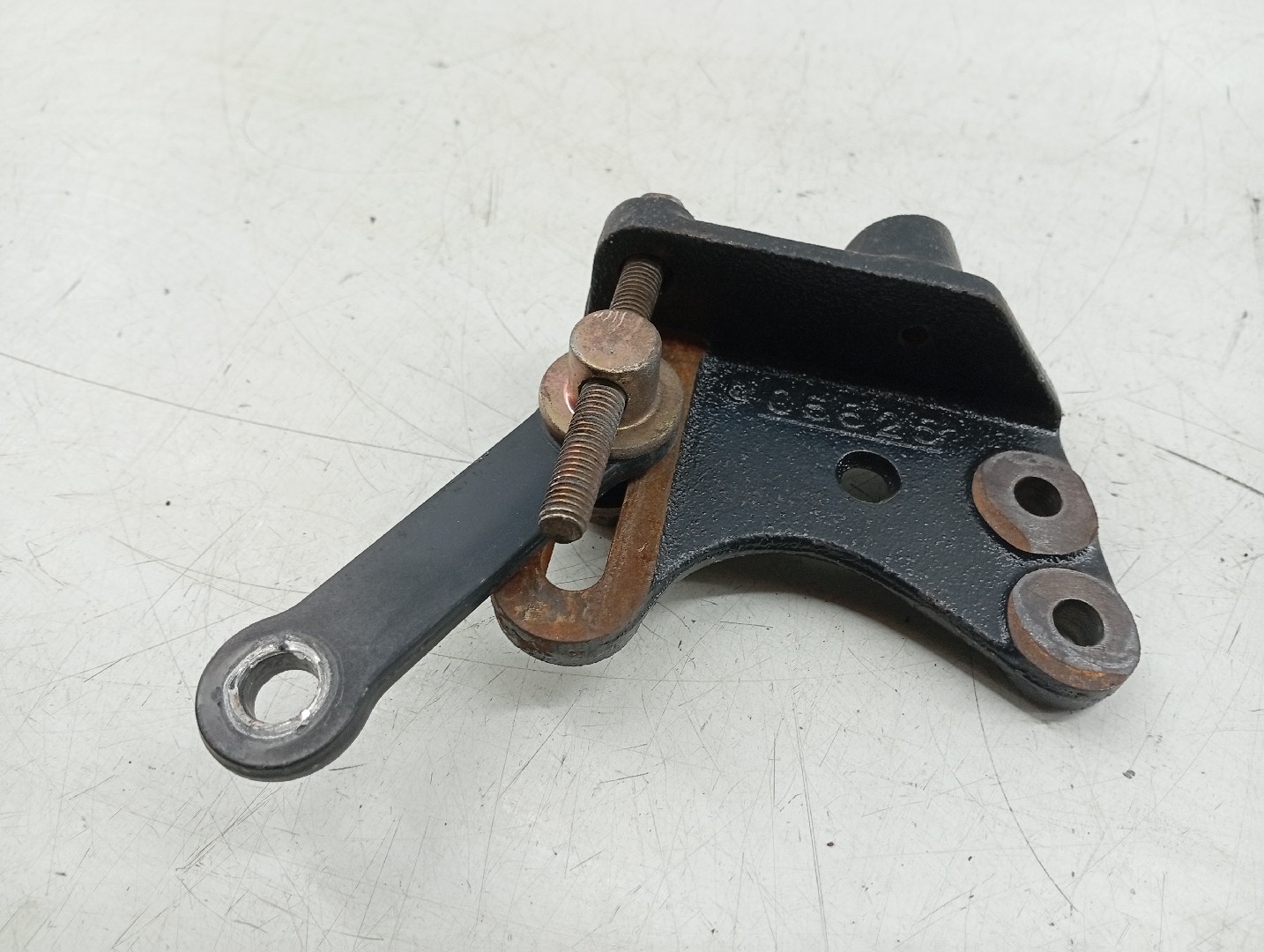 Suporte de Compressor de Ar Condicionado MAZDA 626 III Hatchback (GD) | 87 - 92 Imagem-3