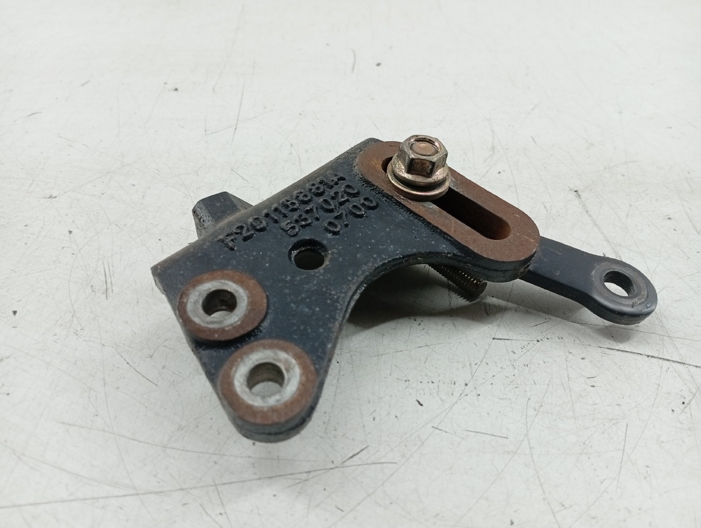 Suporte de Compressor de Ar Condicionado MAZDA 626 III Hatchback (GD) | 87 - 92 Imagem-1