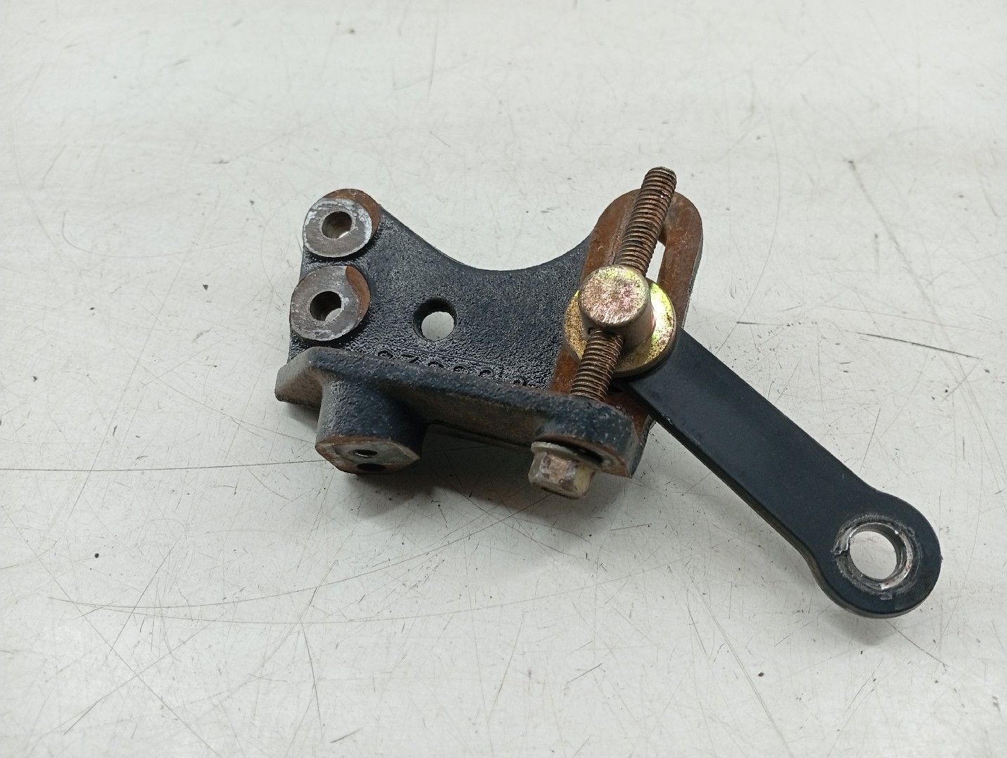 Suporte de Compressor de Ar Condicionado MAZDA 626 III Hatchback (GD) | 87 - 92 Imagem-2