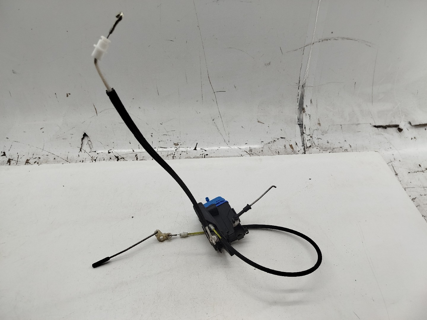 Fecho da Porta Trás Esquerdo AUDI A4 Avant (8D5, B5) | 94 - 02