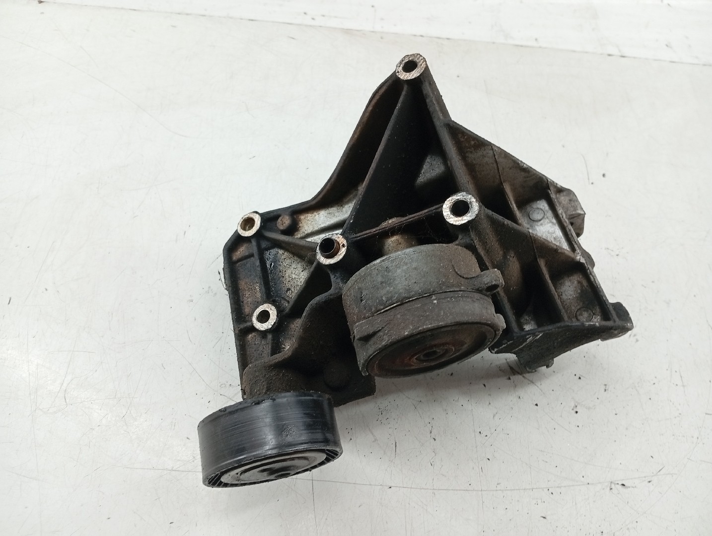 Suporte De Alternador CITROEN JUMPY Caixa (BS_, BT_, BY_, BZ_) | 94 - 06 Imagem-3