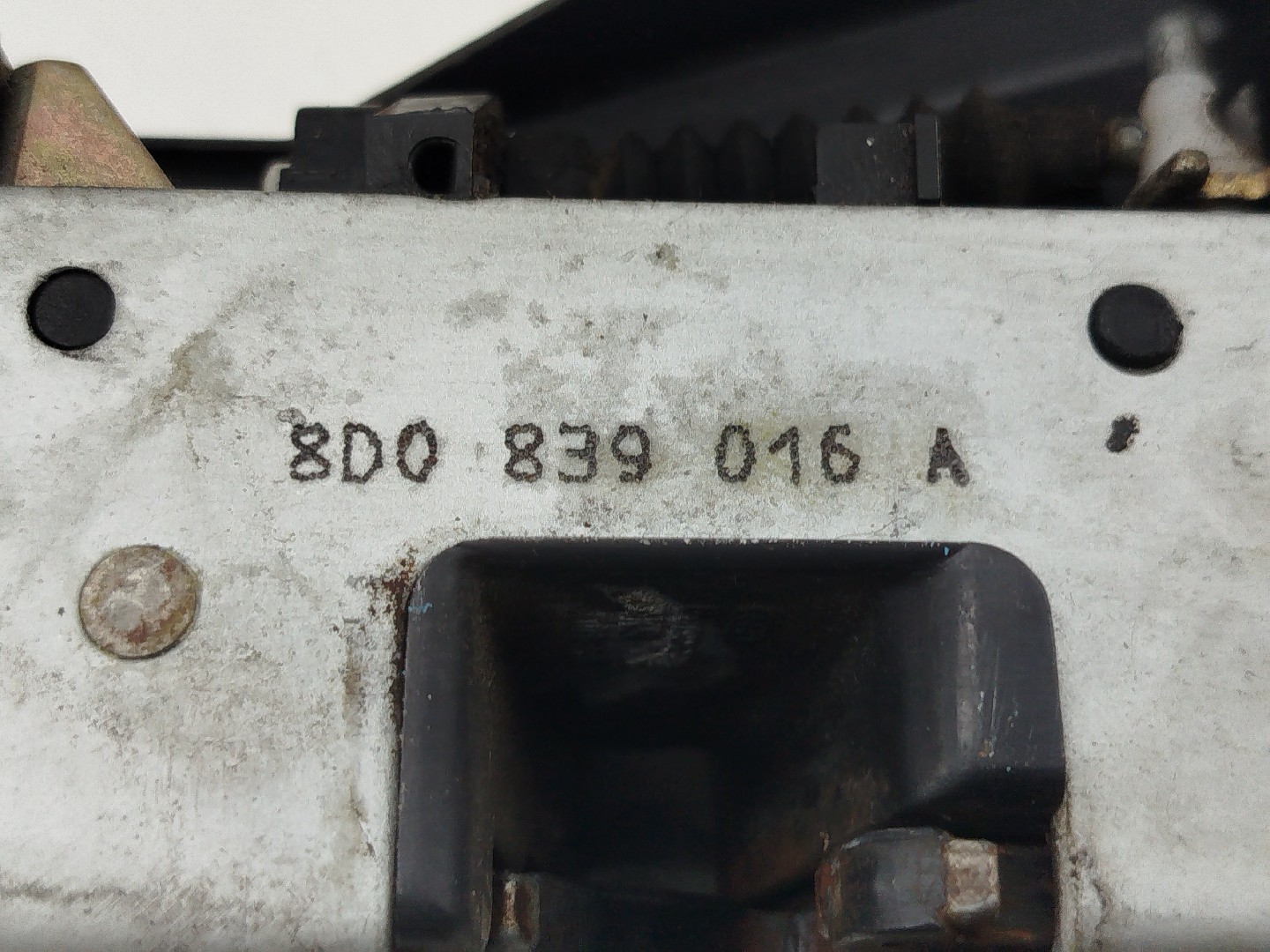 Fecho da Porta Trás Direito AUDI A4 Avant (8D5, B5) | 94 - 02 Imagem-2