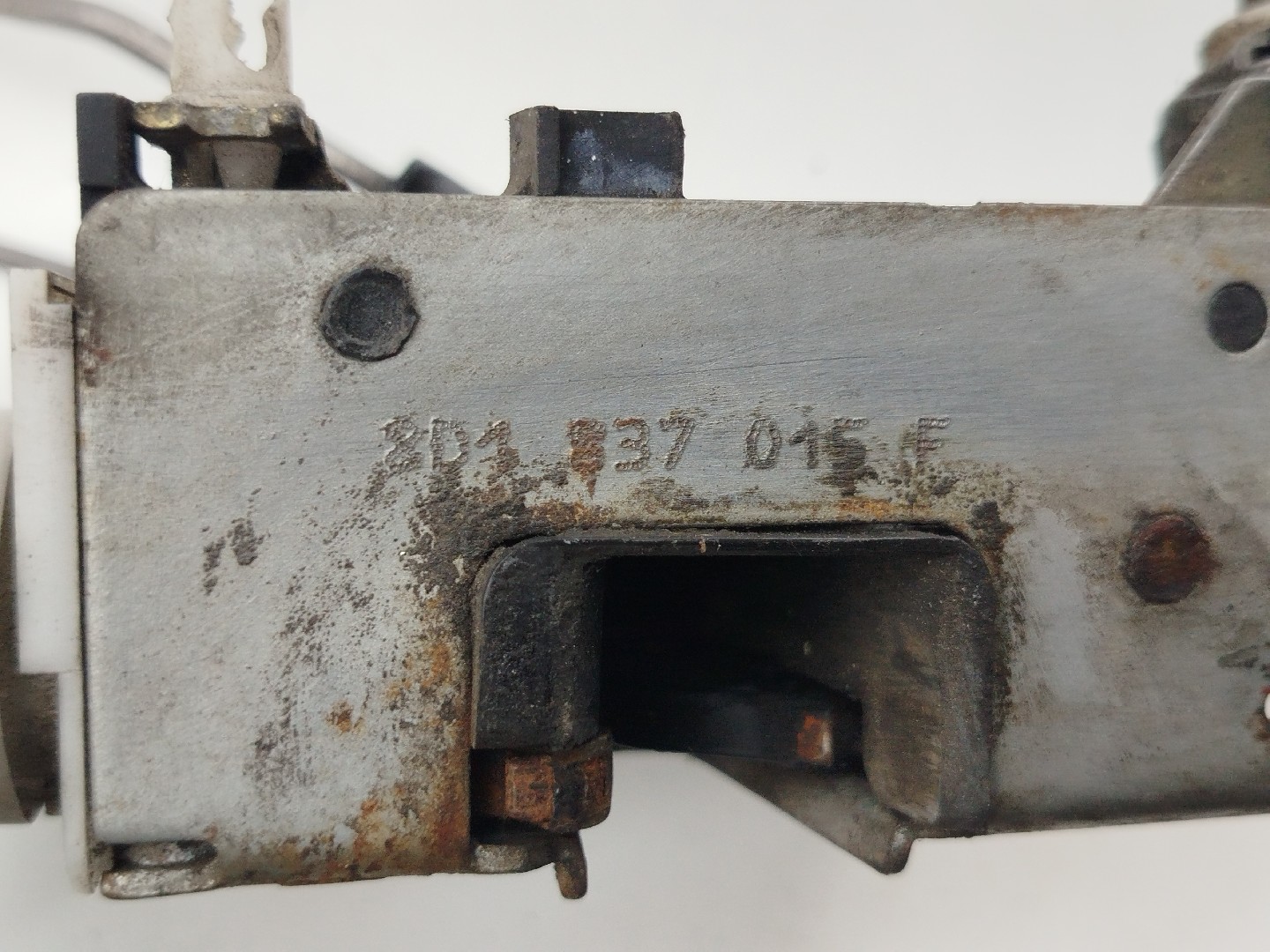 Fecho da Porta Frente Esquerdo AUDI A4 Avant (8D5, B5) | 94 - 02 Imagem-3