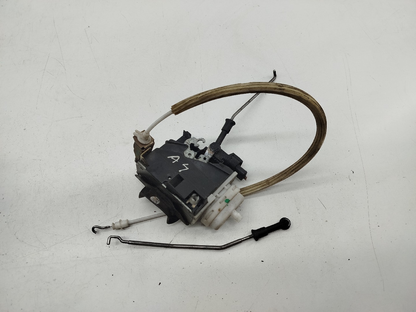 Fecho da Porta Frente Direito AUDI A4 Avant (8D5, B5) | 94 - 02