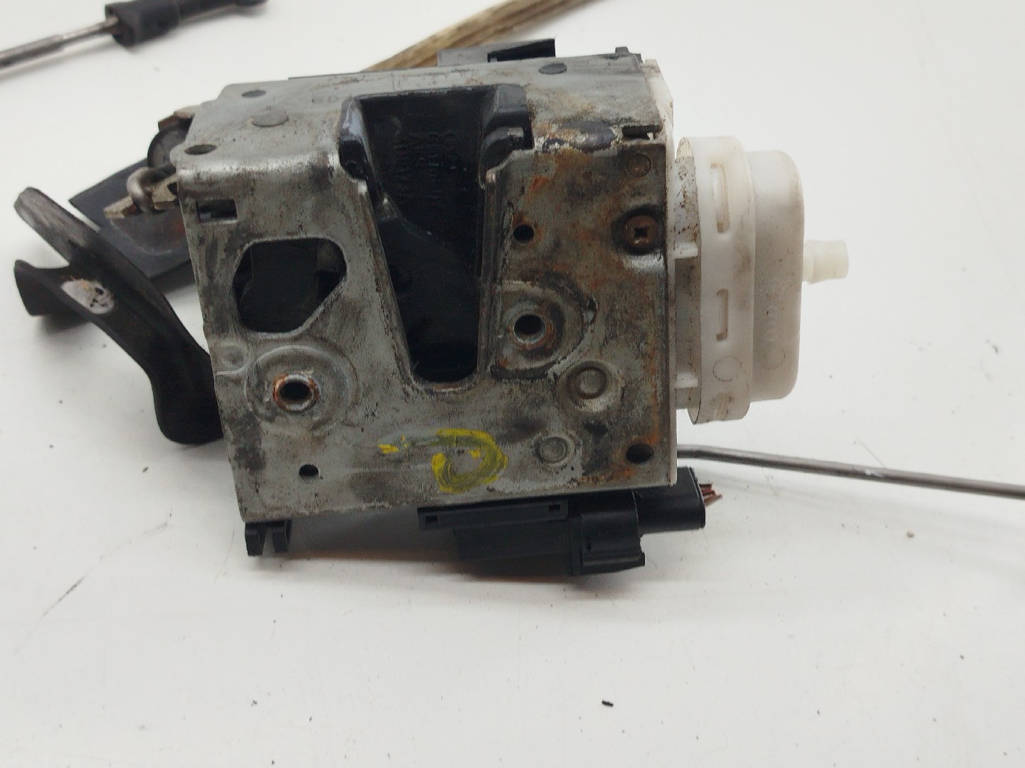 Fecho da Porta Frente Direito AUDI A4 Avant (8D5, B5) | 94 - 02 Imagem-2