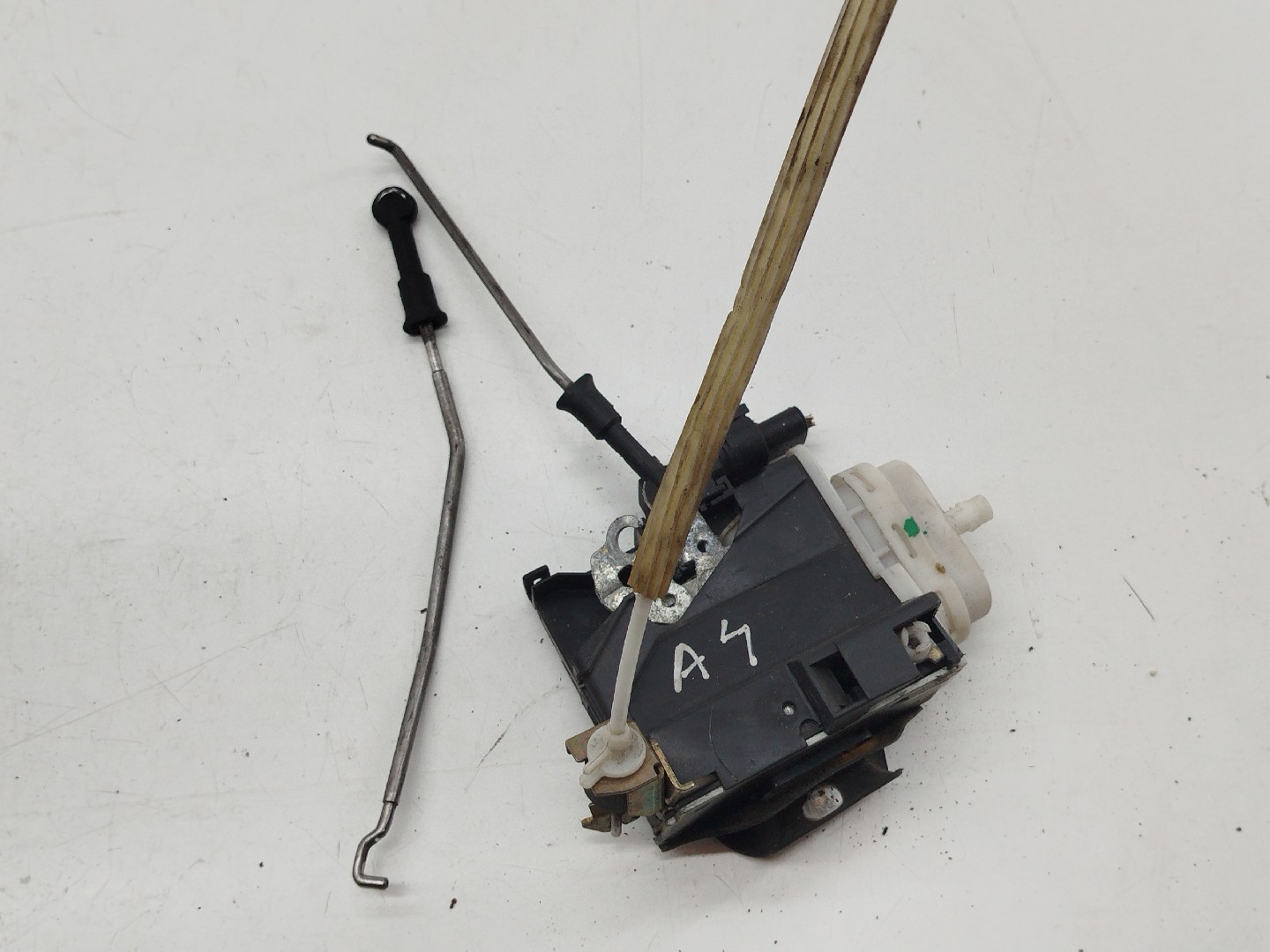 Fecho da Porta Frente Direito AUDI A4 Avant (8D5, B5) | 94 - 02 Imagem-3