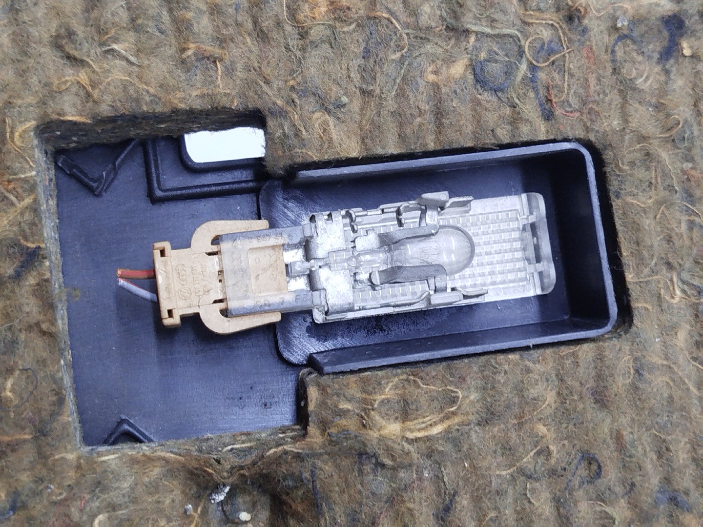 Porta luvas AUDI A4 Avant (8D5, B5) | 94 - 02 Imagem-5