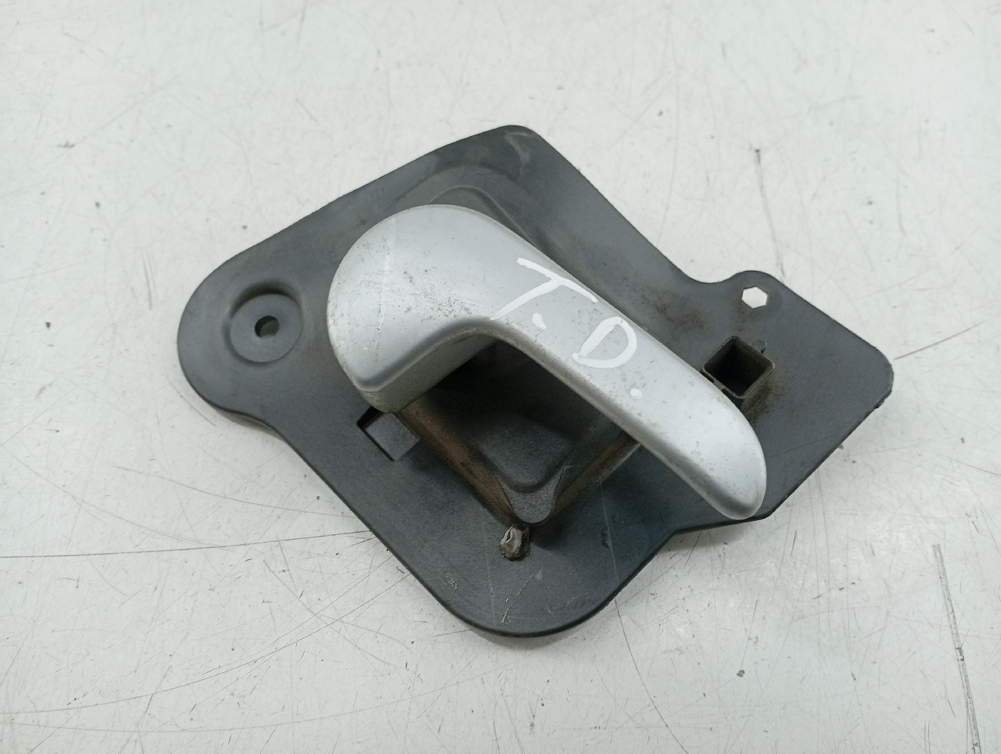 Puxador Interior Porta Tras Direito OPEL MERIVA A Veículo multiuso (X03) | 03 - 10 Imagem-1