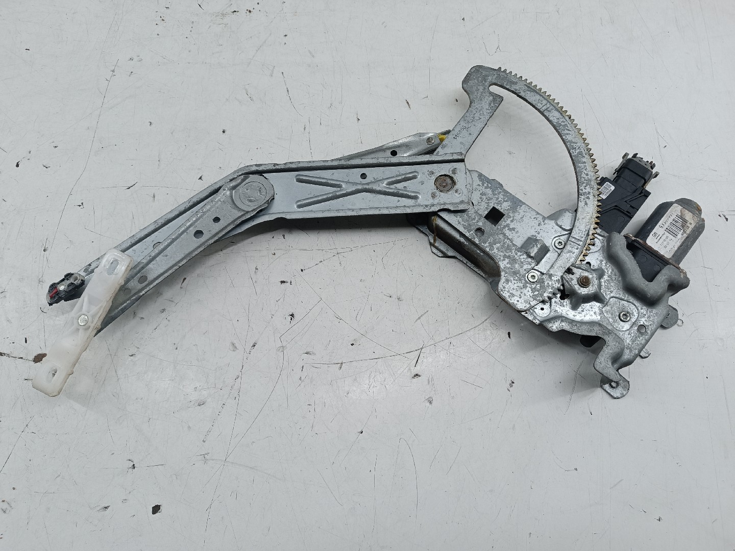 Motor e elevador de vidro frente esquerdo OPEL MERIVA A Veículo multiuso (X03) | 03 - 10