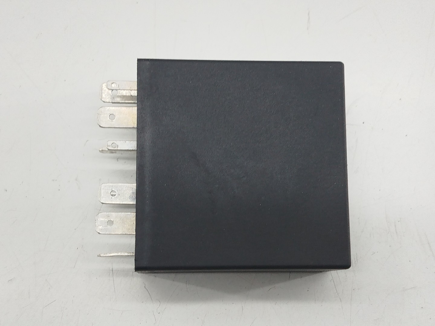 Relé temporizador do limpa para-brisas AUDI A4 Avant (8D5, B5) | 94 - 02 Imagem-3