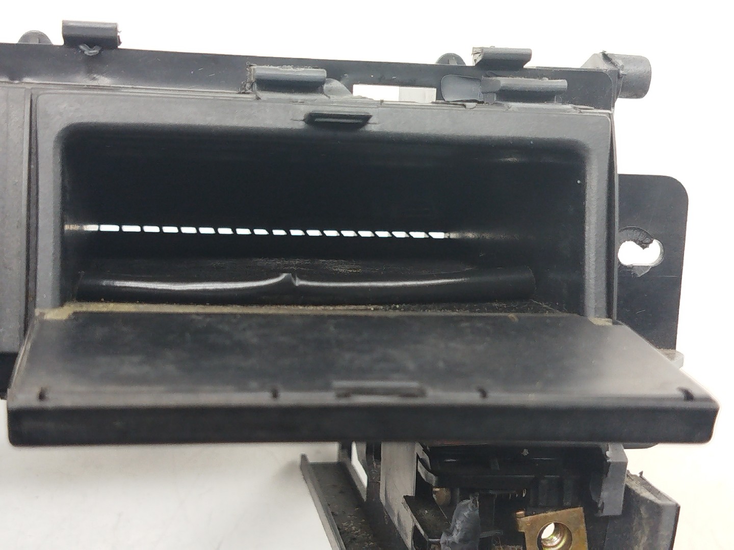 Consola Central AUDI A4 Avant (8D5, B5) | 94 - 02 Imagem-2