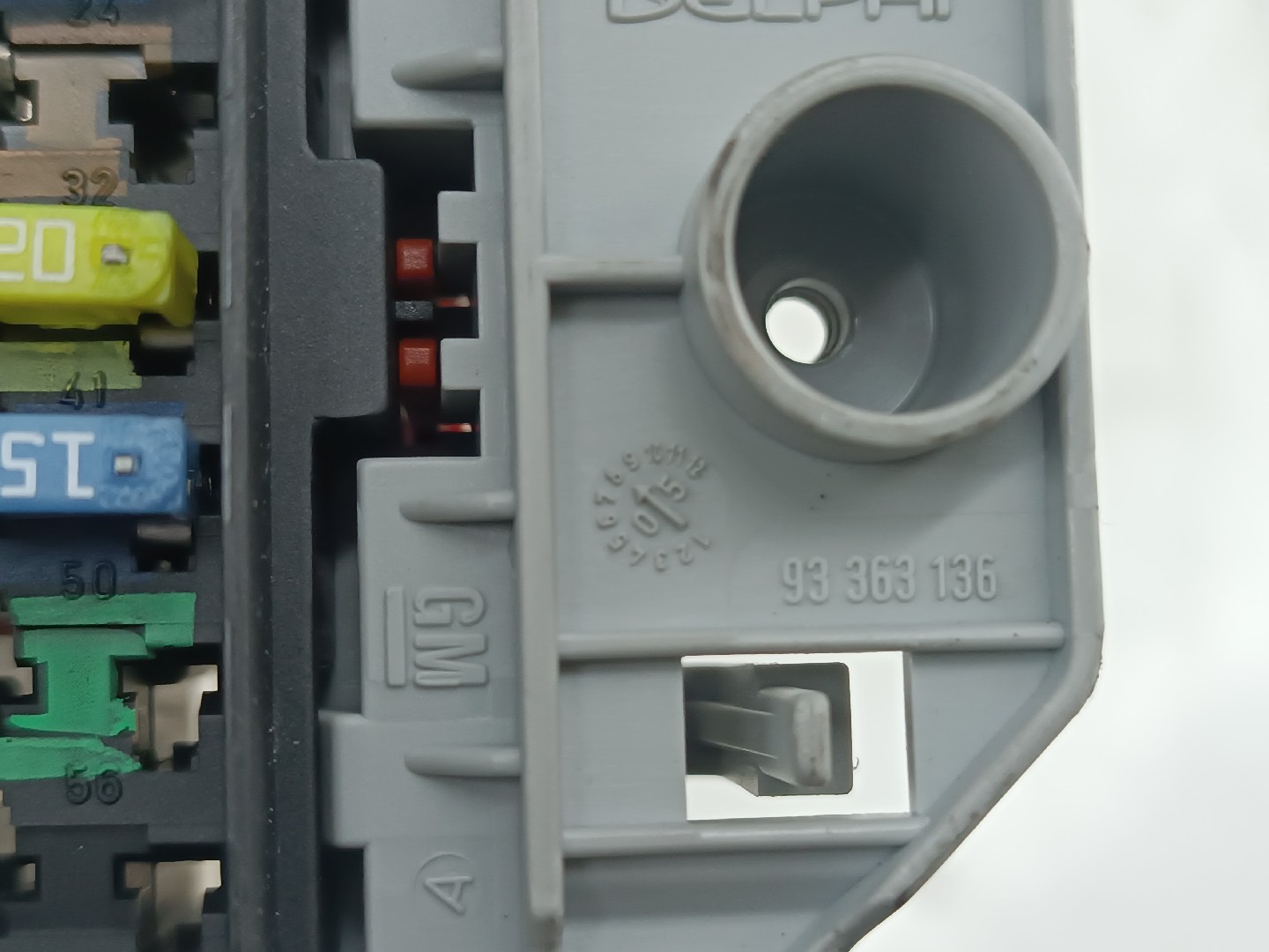 Caixa de Fusíveis OPEL MERIVA A Veículo multiuso (X03) | 03 - 10 Imagem-3