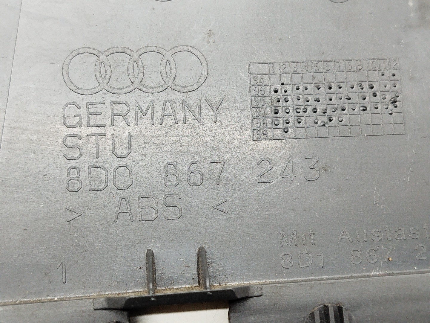 Acabamento de pilar B inferior AUDI A4 Avant (8D5, B5) | 94 - 02 Imagem-2