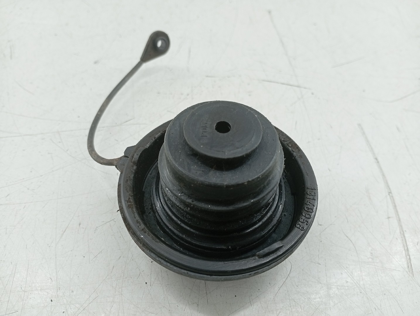 Tampa interior do depósito de combustível OPEL MERIVA A Veículo multiuso (X03) | 03 - 10 Imagem-3