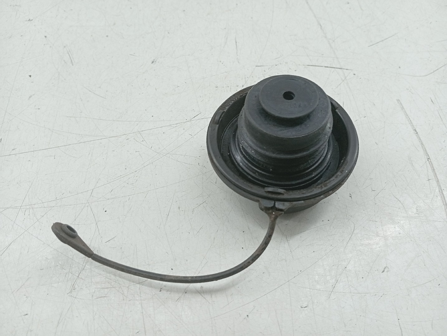 Tampa interior do depósito de combustível OPEL MERIVA A Veículo multiuso (X03) | 03 - 10 Imagem-4