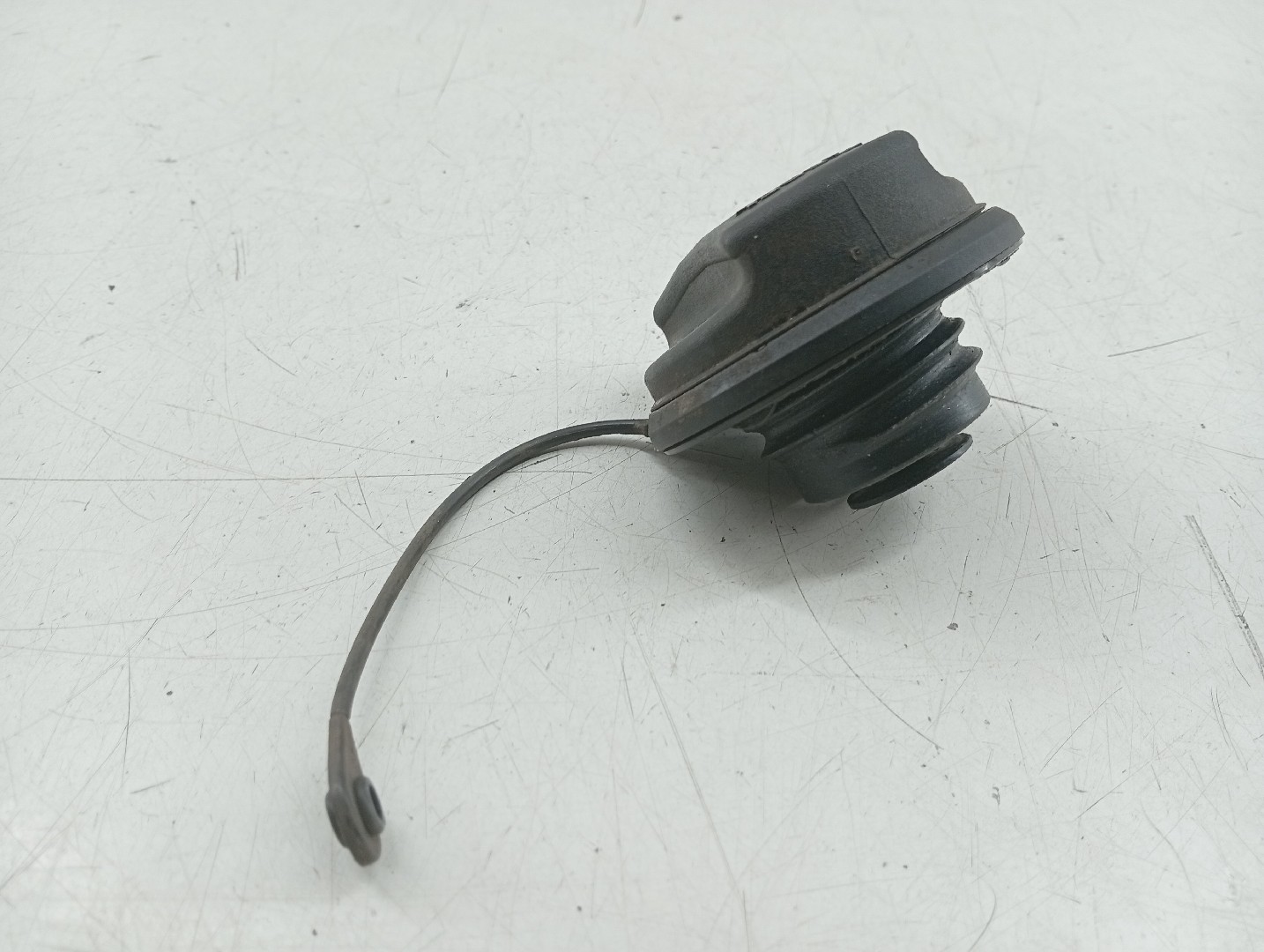 Tampa interior do depósito de combustível OPEL MERIVA A Veículo multiuso (X03) | 03 - 10 Imagem-1