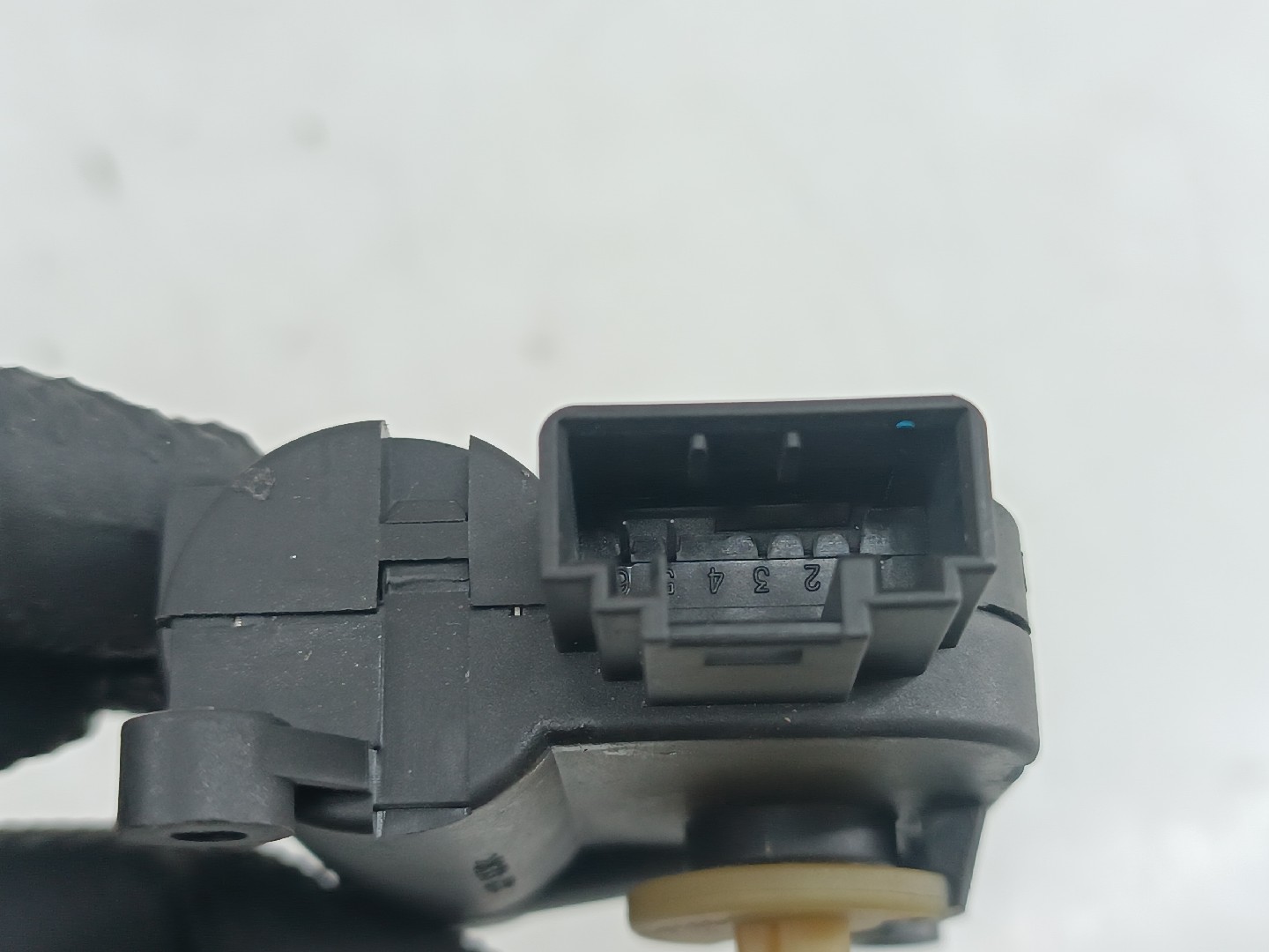 Motores atuadores de sofagem OPEL MERIVA A Veículo multiuso (X03) | 03 - 10 Imagem-2