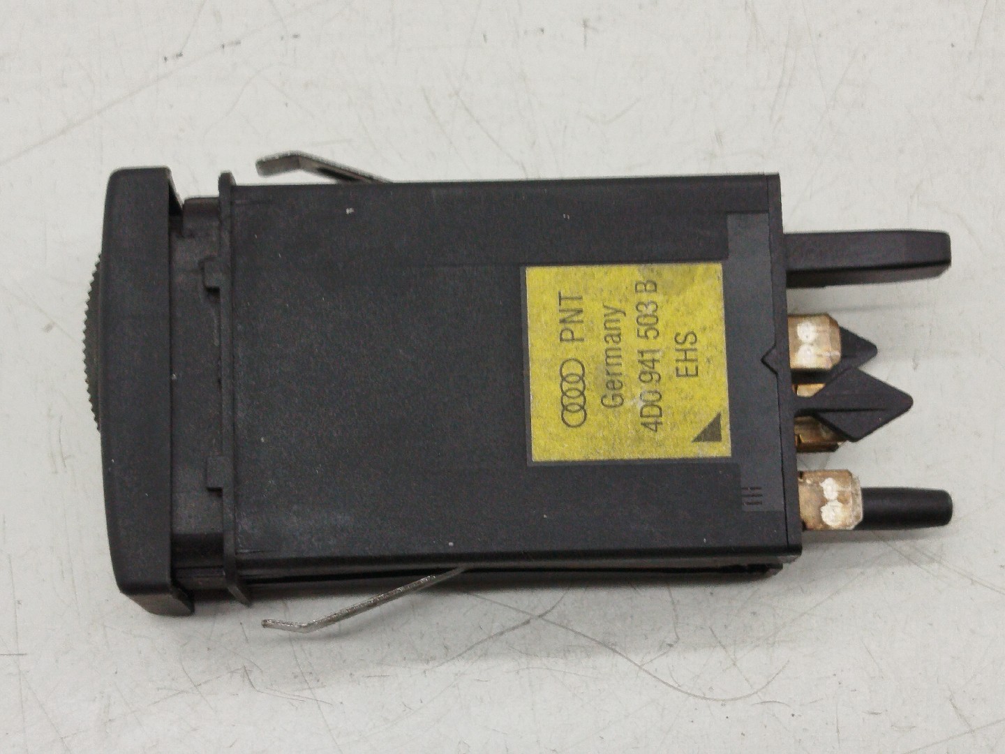 Botão desembaciador de vidro traseiro AUDI A4 Avant (8D5, B5) | 94 - 02 Imagem-4