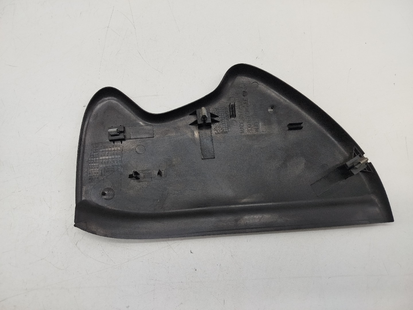 Tampa lateral de tablier AUDI A4 Avant (8D5, B5) | 94 - 02 Imagem-1