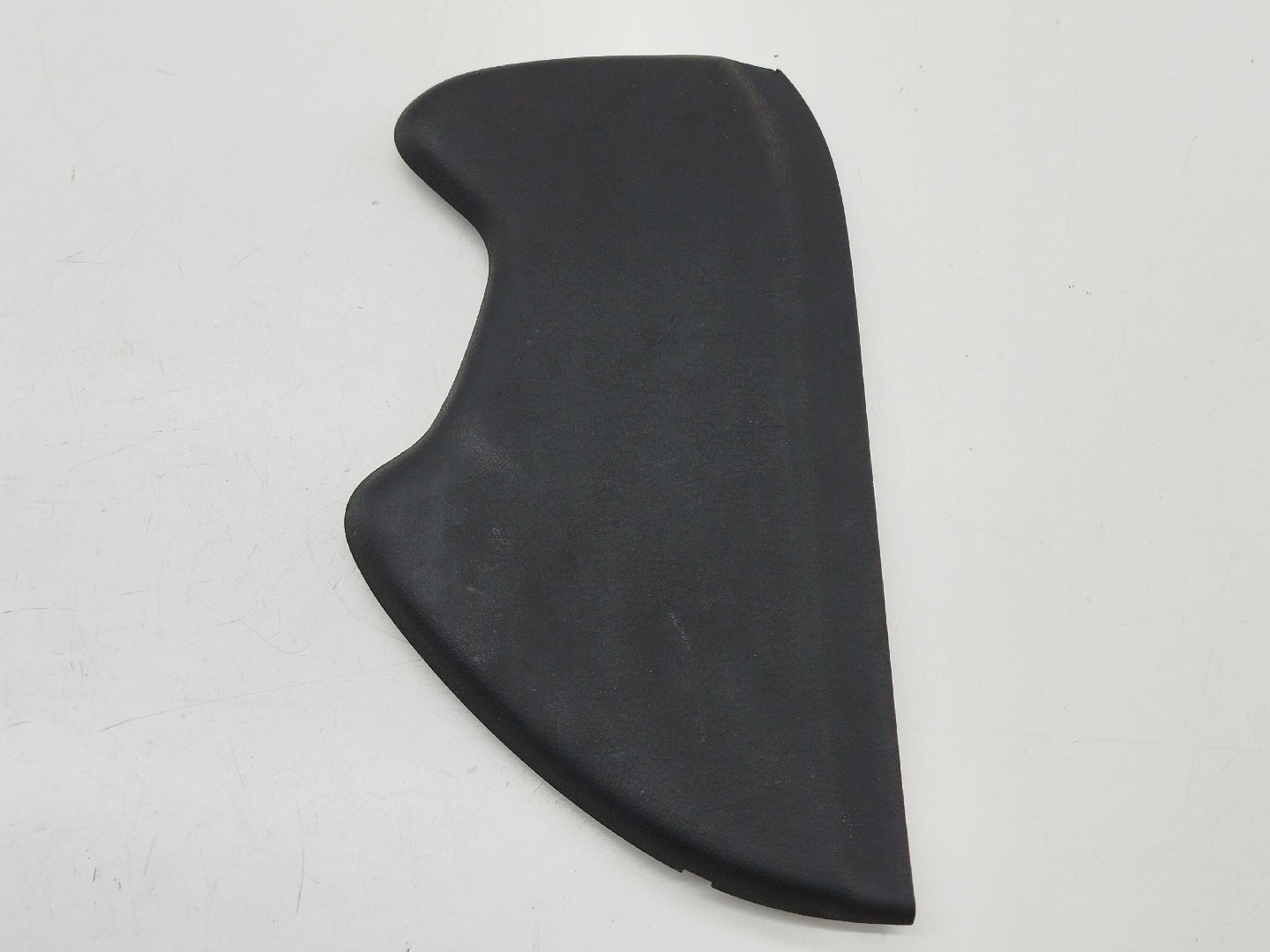 Tampa lateral de tablier AUDI A4 Avant (8D5, B5) | 94 - 02 Imagem-4