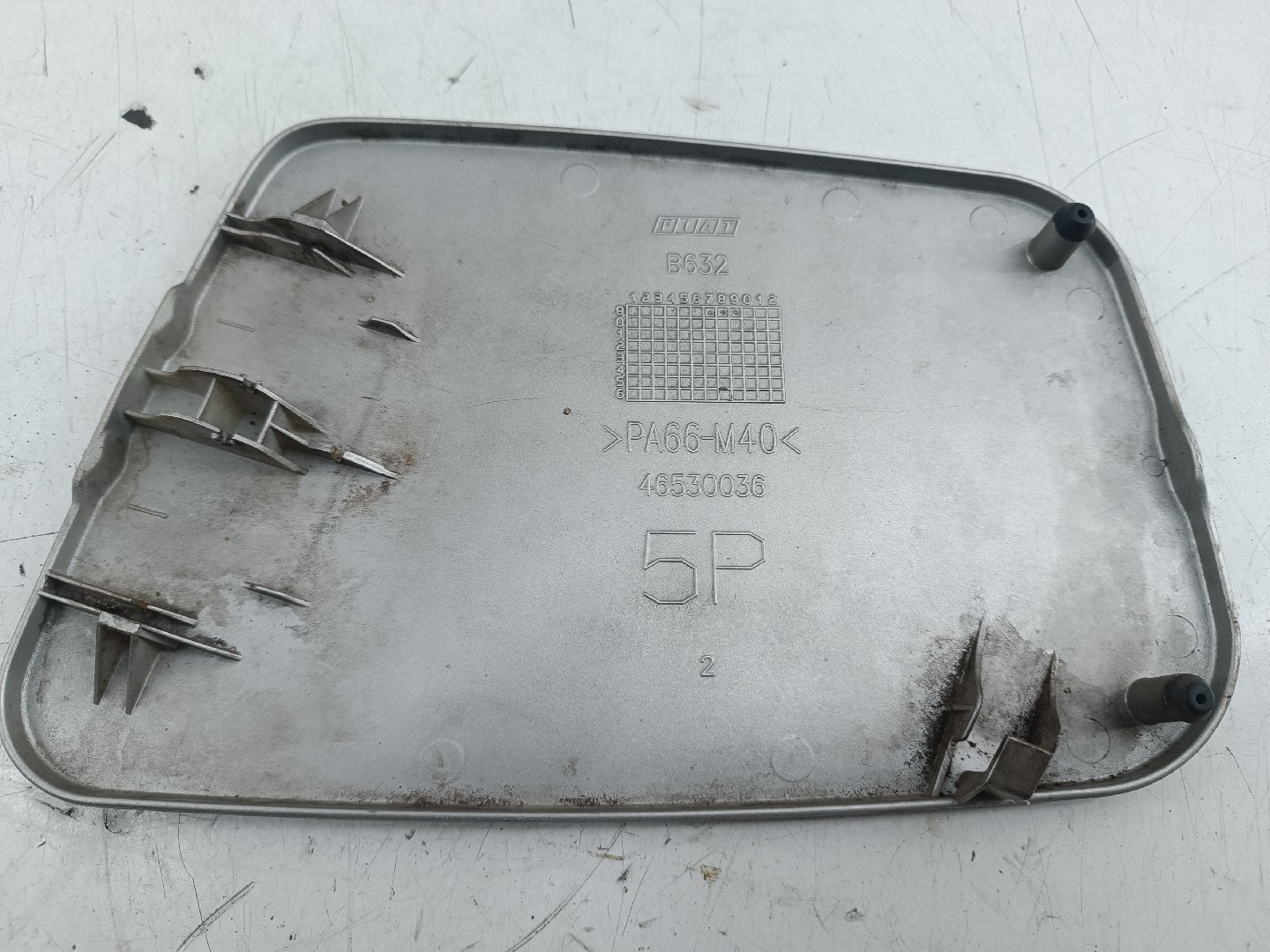 Tampa do deposito de combustível com tampão FIAT PUNTO (188_) | 99 - 12