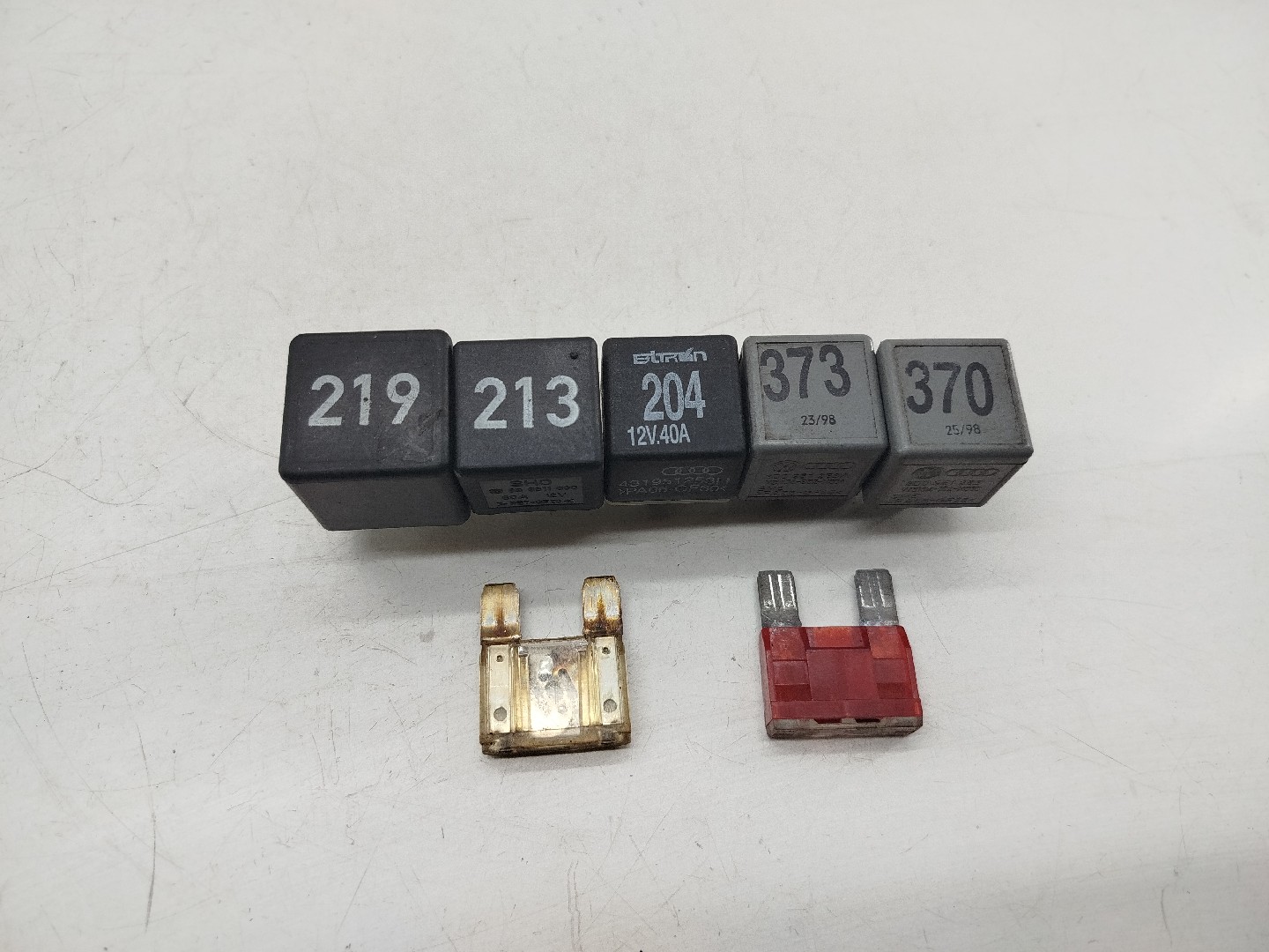 Relés AUDI A4 Avant (8D5, B5) | 94 - 02