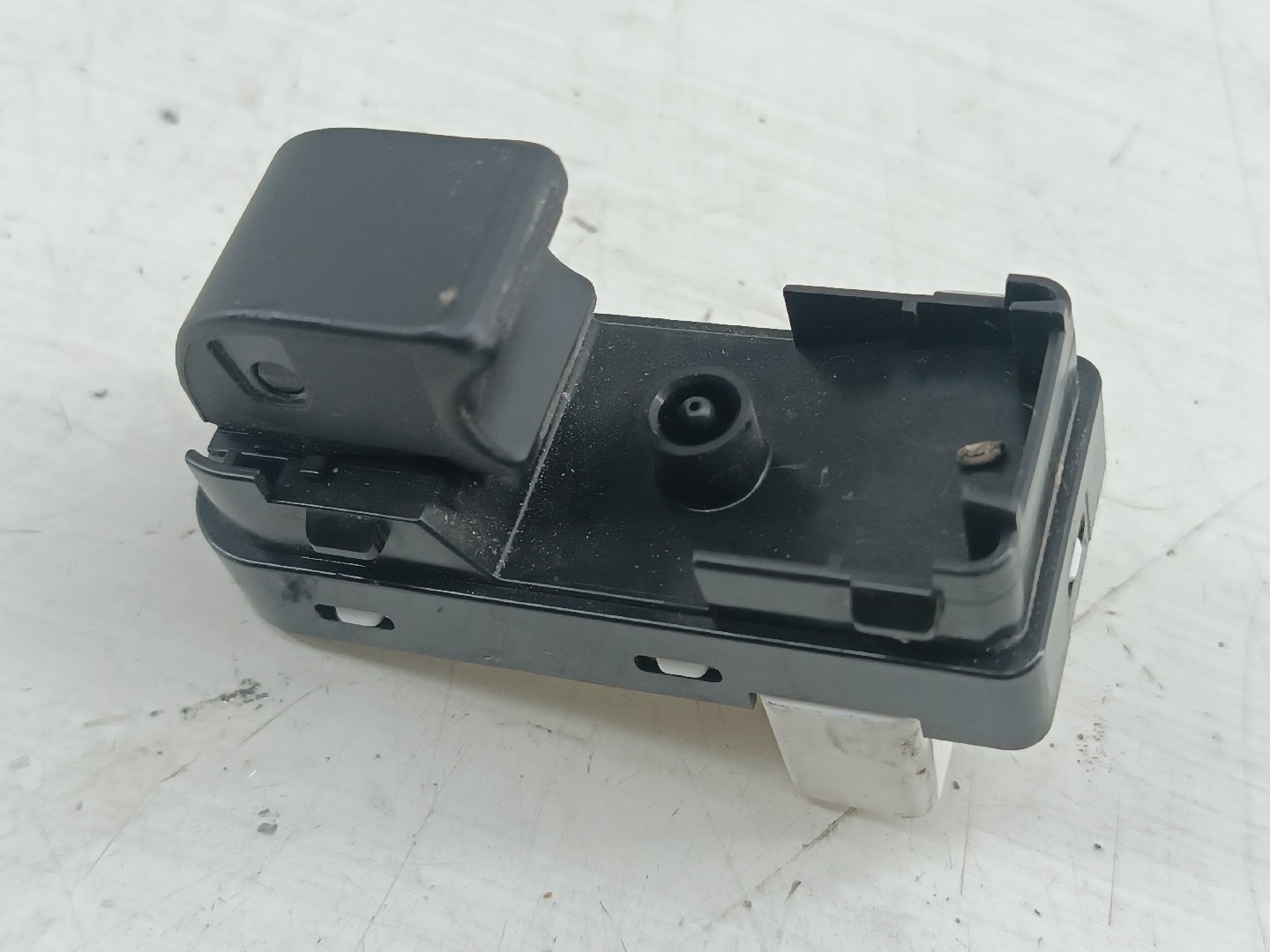 Comutador de vidro traseiro direito MAZDA CX-3 (DK) | 15 -  Imagem-4