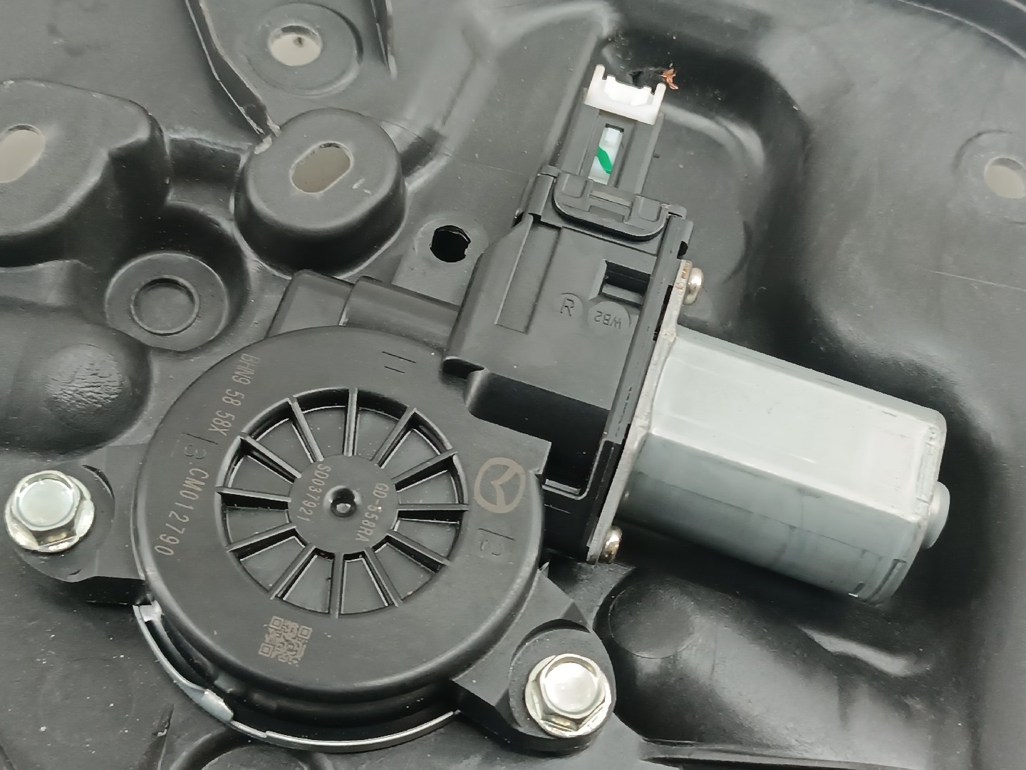 Motor e elevador de vidro trás direito MAZDA CX-3 (DK) | 15 -  Imagem-3