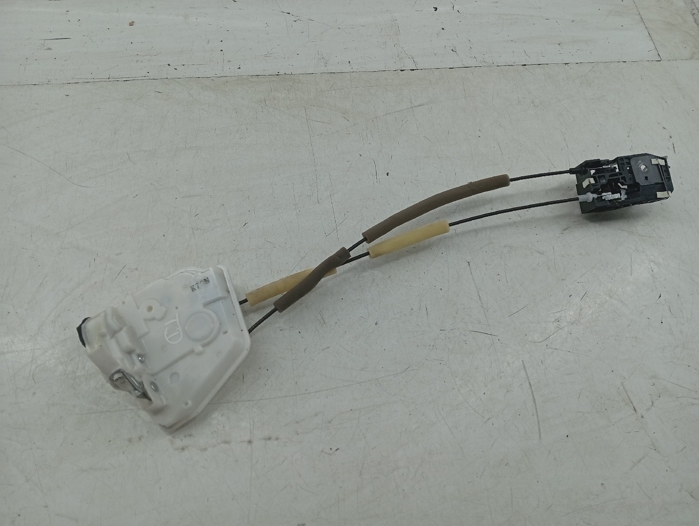 Fecho da Porta Trás Direito MAZDA CX-3 (DK) | 15 - 