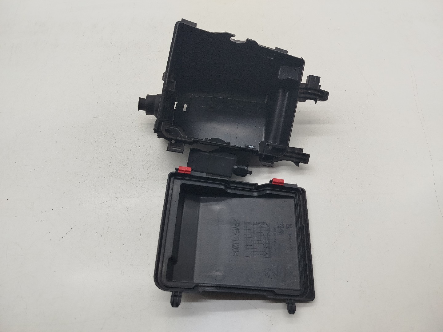 Caixa de Fusíveis PEUGEOT 308 II | 13 -  Imagem-7