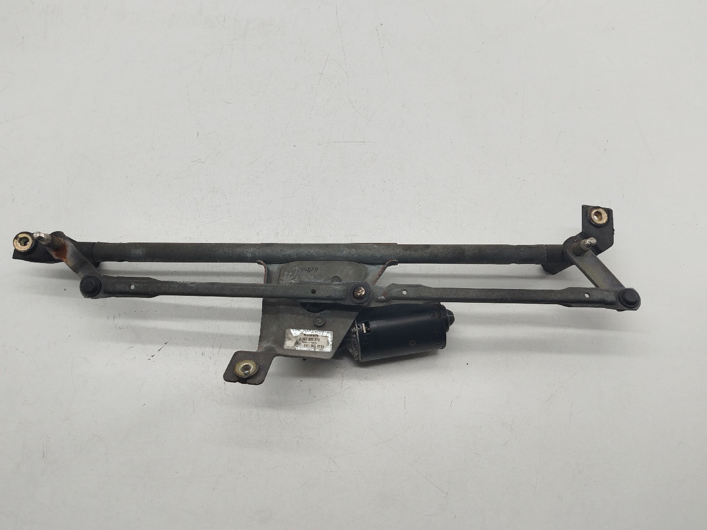 Motor do Limpa Para-Brisas VOLKSWAGEN POLO (6N1) | 94 - 99 Imagem-4