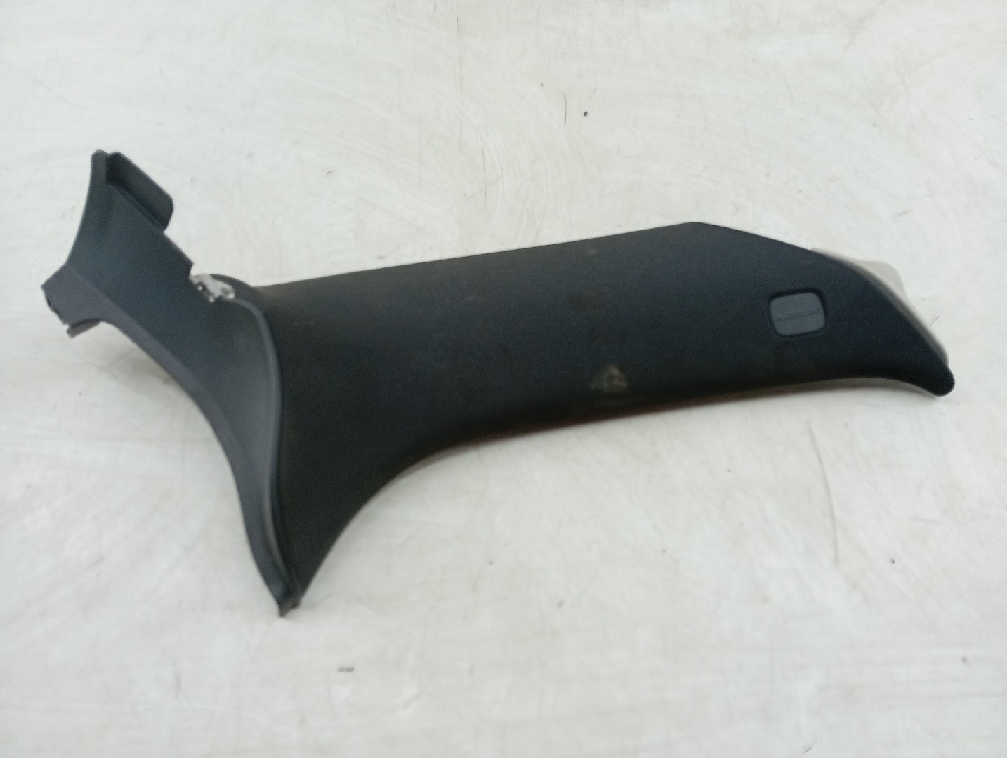 Moldura de pilar C esquerda MERCEDES-BENZ GLC (X253) | 15 - 