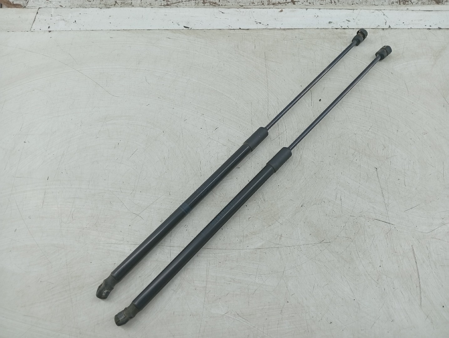 Amortecedores de mala esq. / Dir. MERCEDES-BENZ GLC (X253) | 15 -  Imagem-4