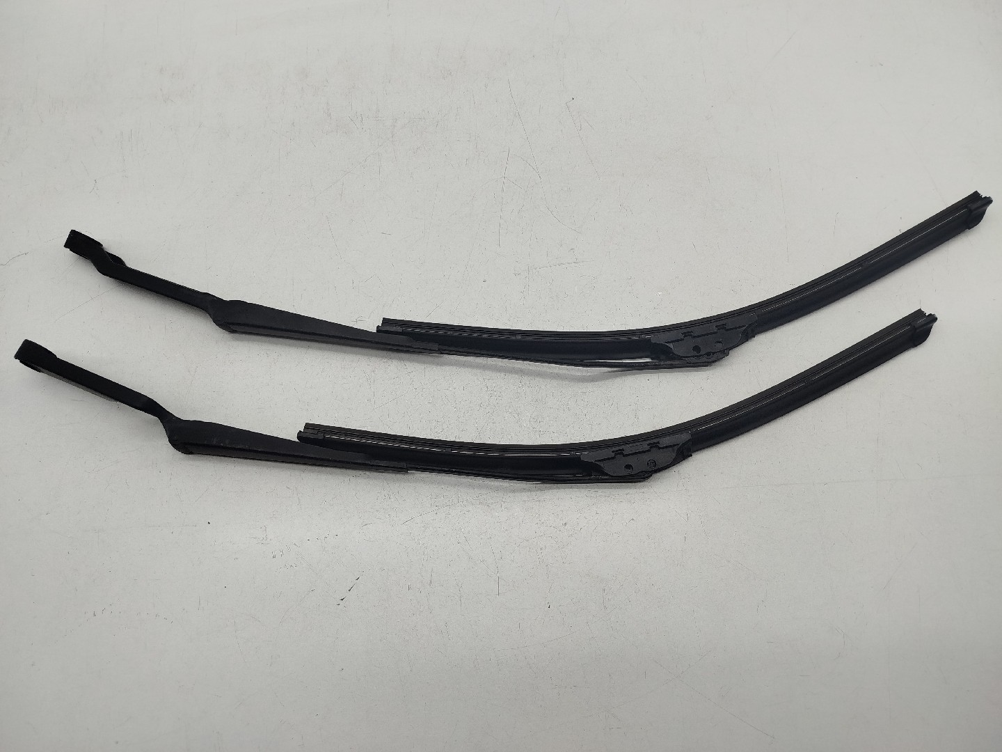 Braços das escovas frente VOLKSWAGEN POLO (6N1) | 94 - 99