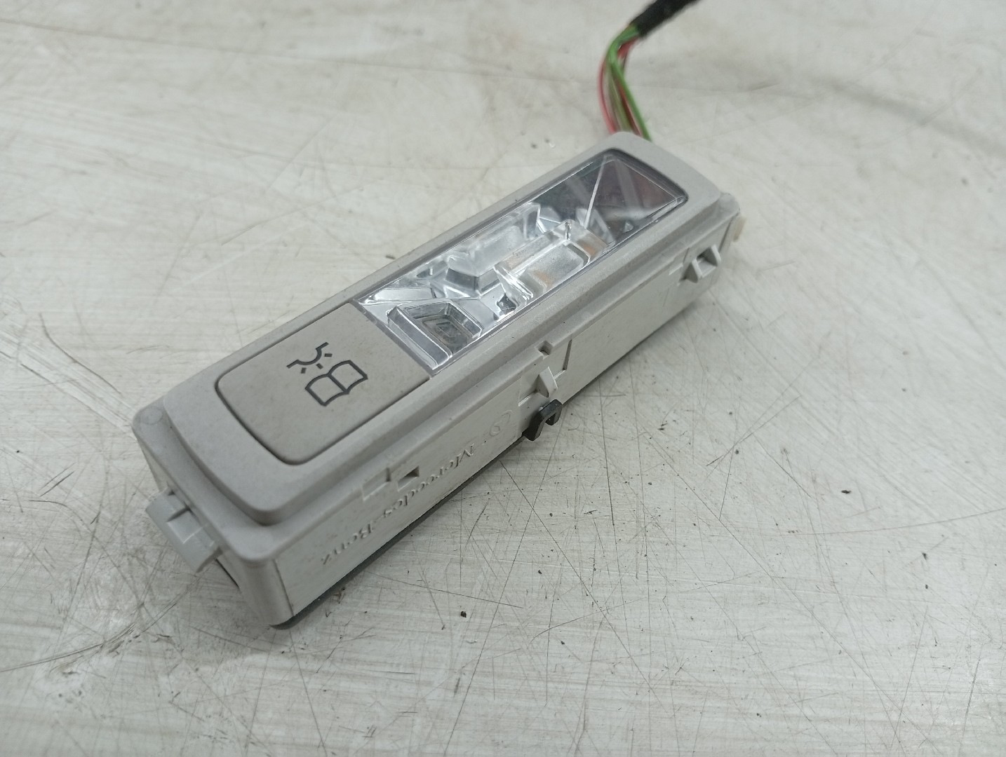 Luz interior MERCEDES-BENZ GLC (X253) | 15 -  Imagem-3