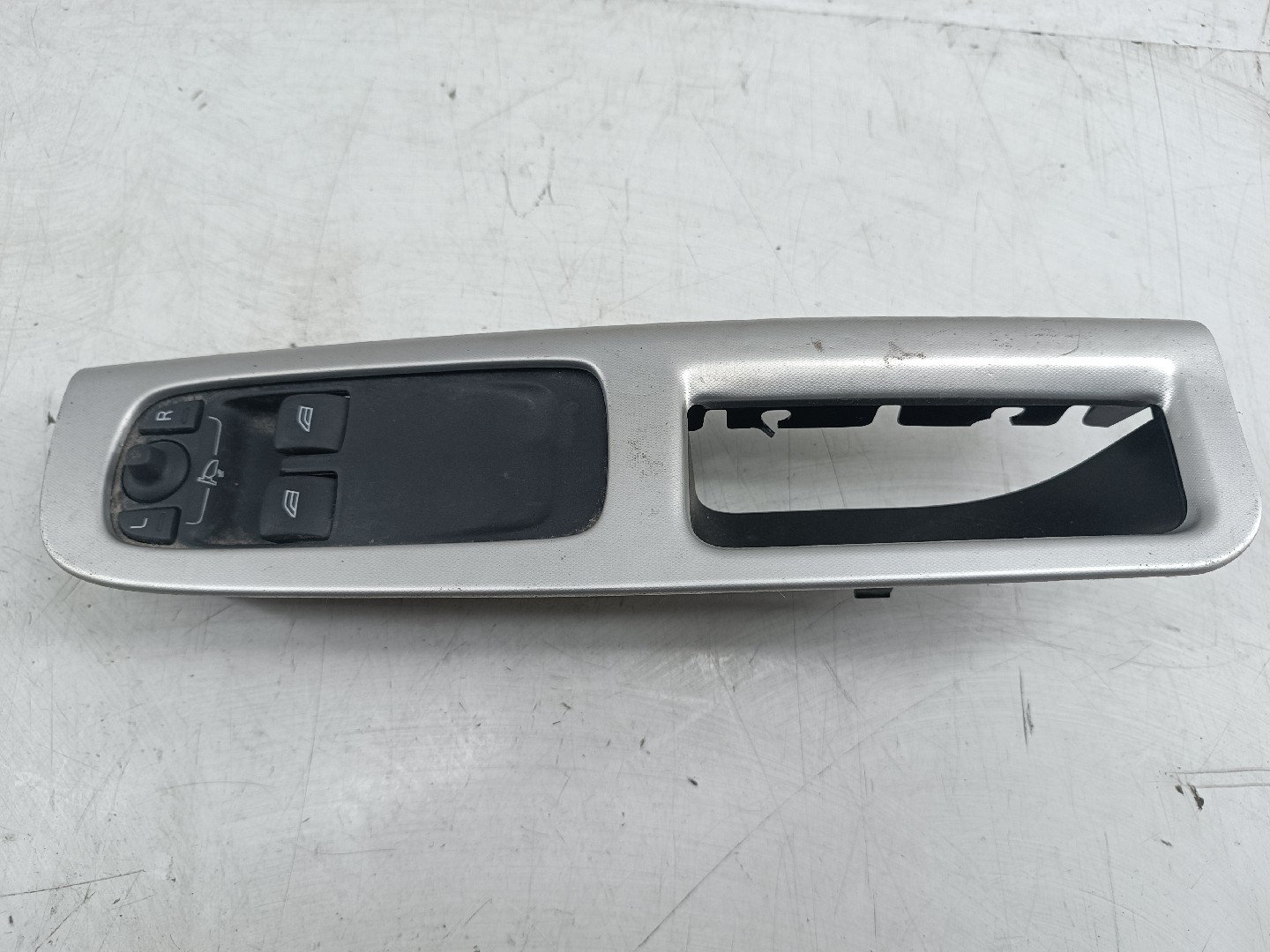 Comutador de vidro frente esquerdo VOLVO C30 (533) | 06 - 13 Imagem-3