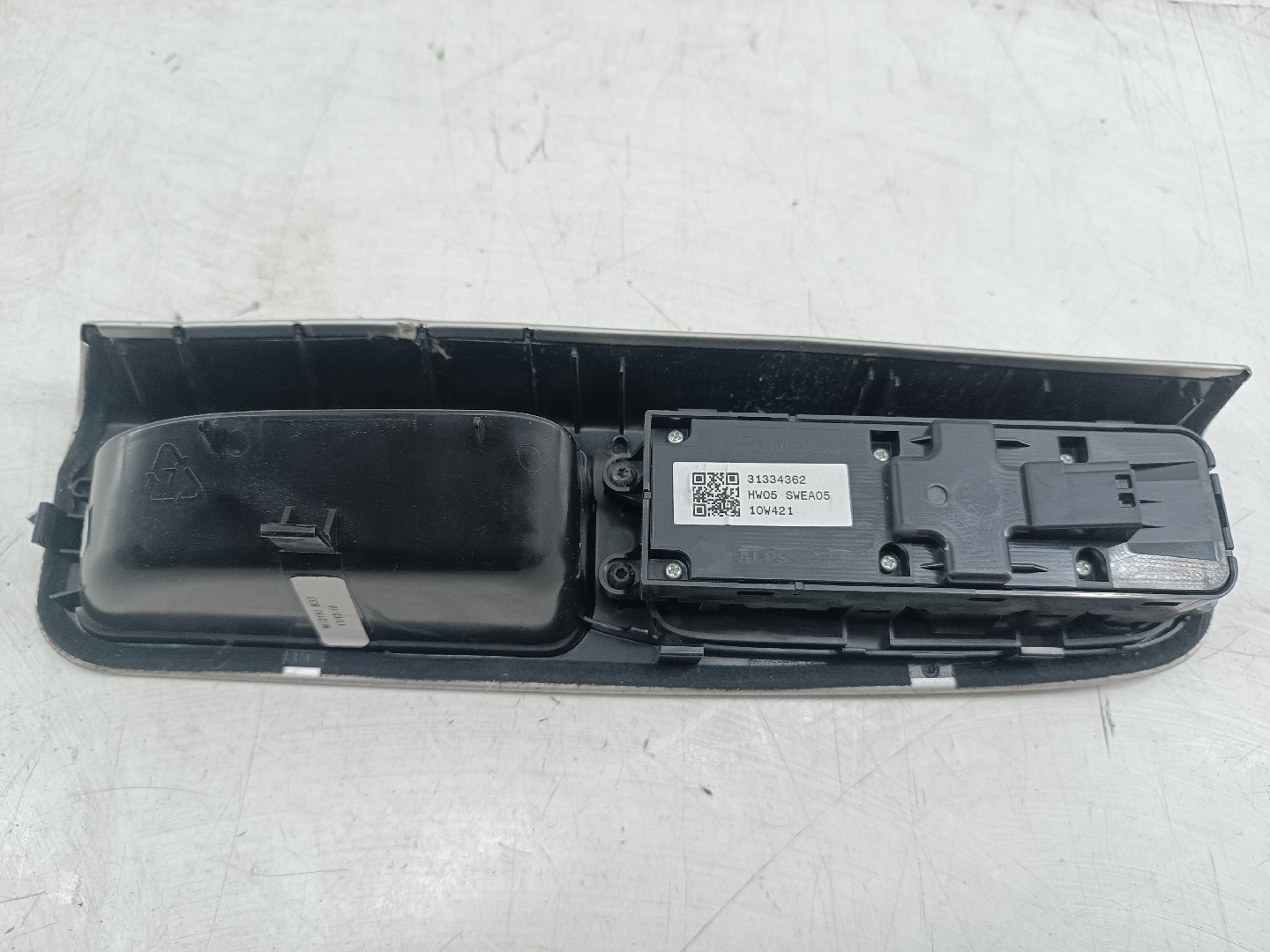 Comutador de vidro frente esquerdo VOLVO C30 (533) | 06 - 13