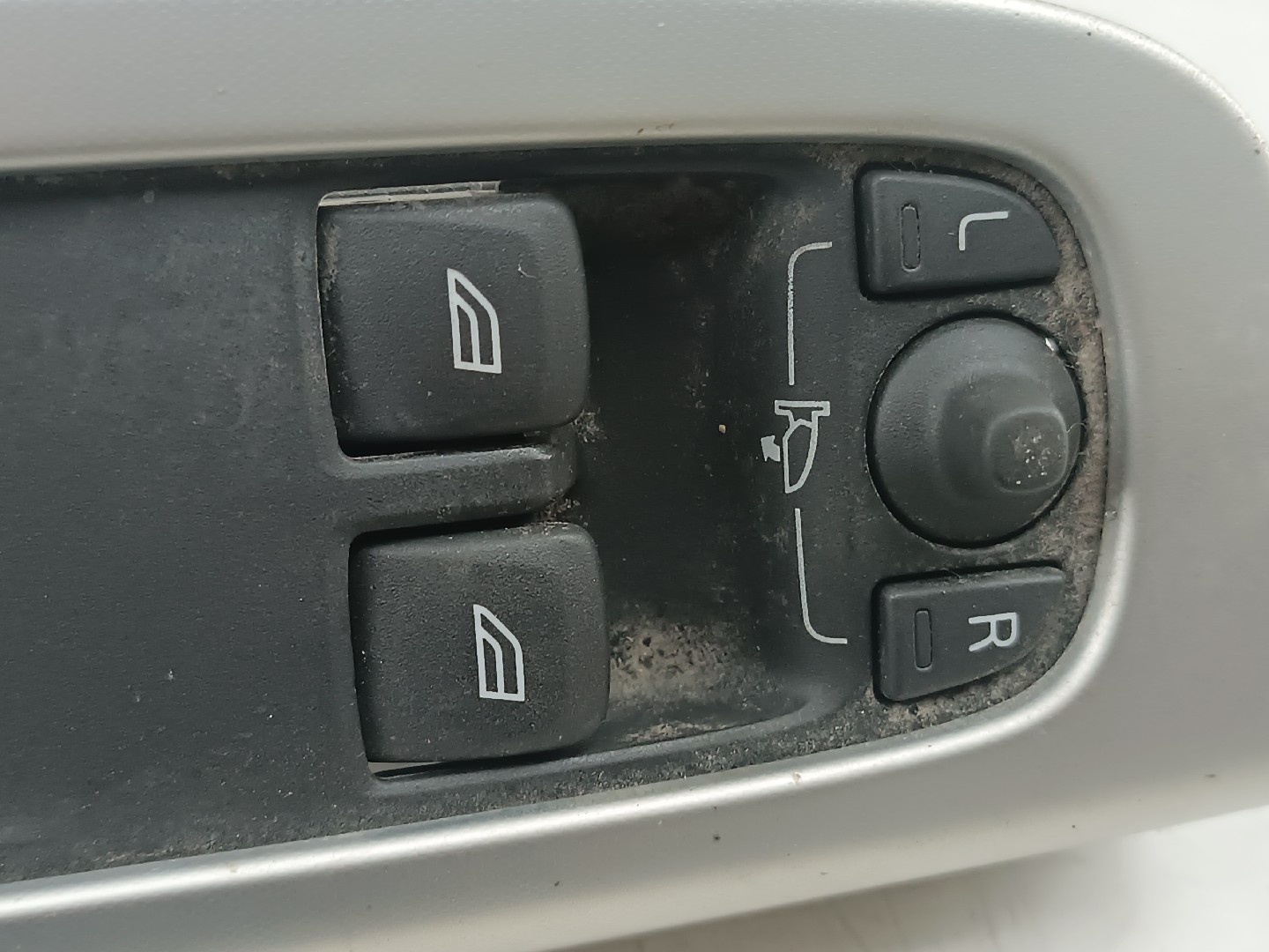 Comutador de vidro frente esquerdo VOLVO C30 (533) | 06 - 13 Imagem-4