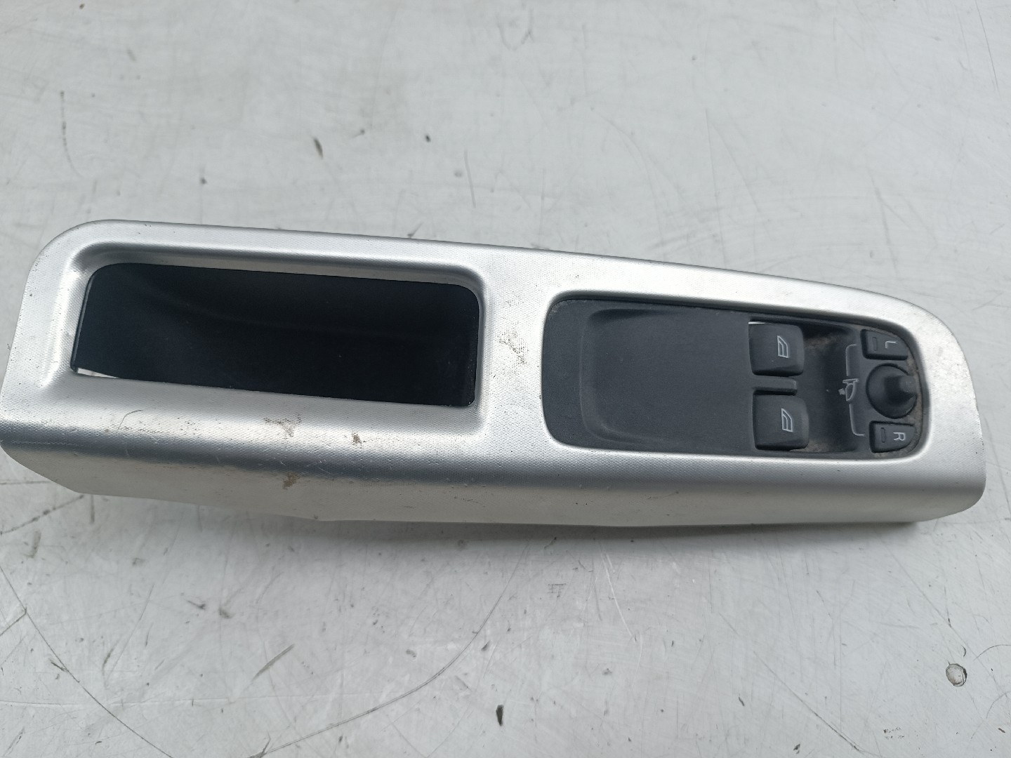 Comutador de vidro frente esquerdo VOLVO C30 (533) | 06 - 13 Imagem-6