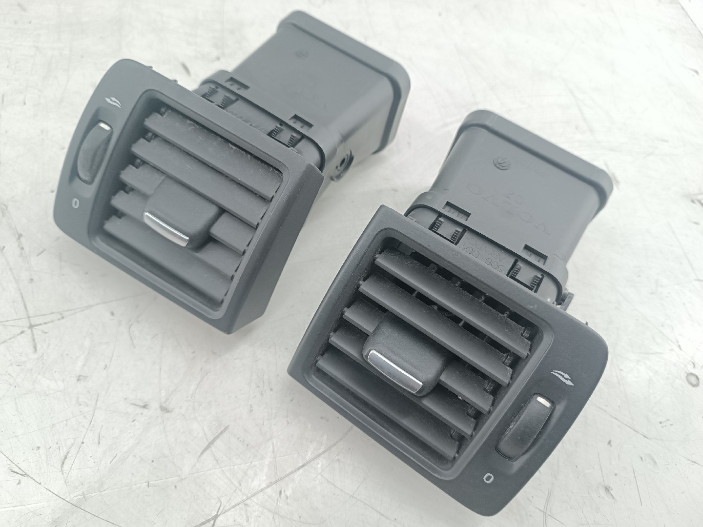 Difusor de ar VOLVO C30 (533) | 06 - 13 Imagem-5