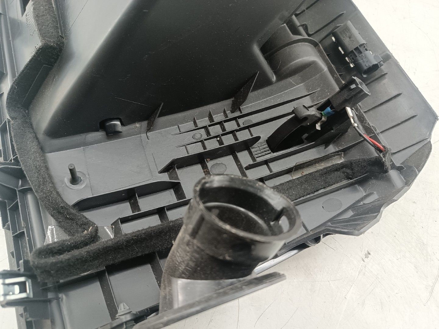 Porta luvas VOLVO C30 (533) | 06 - 13 Imagem-2