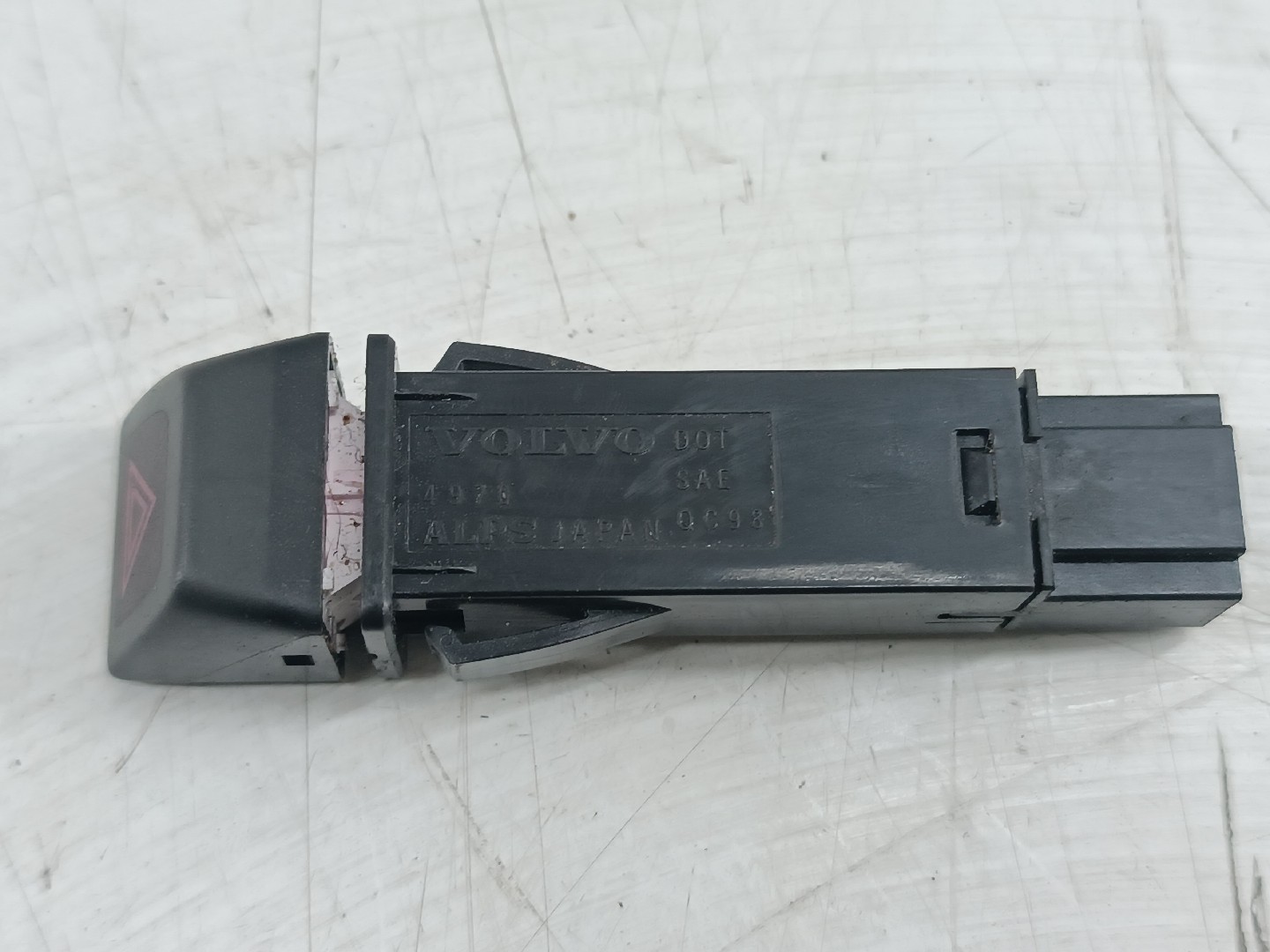 Interruptor 4 piscas VOLVO C30 (533) | 06 - 13 Imagem-2