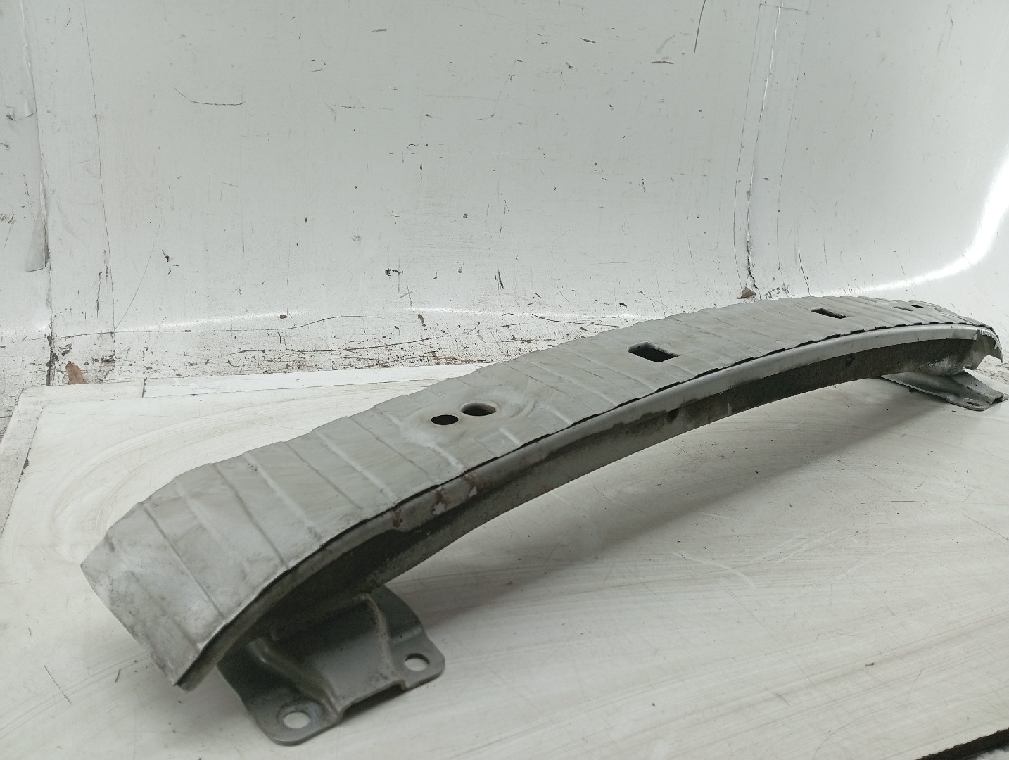 Reforço de para-choques traseiro VOLVO C30 (533) | 06 - 13 Imagem-1