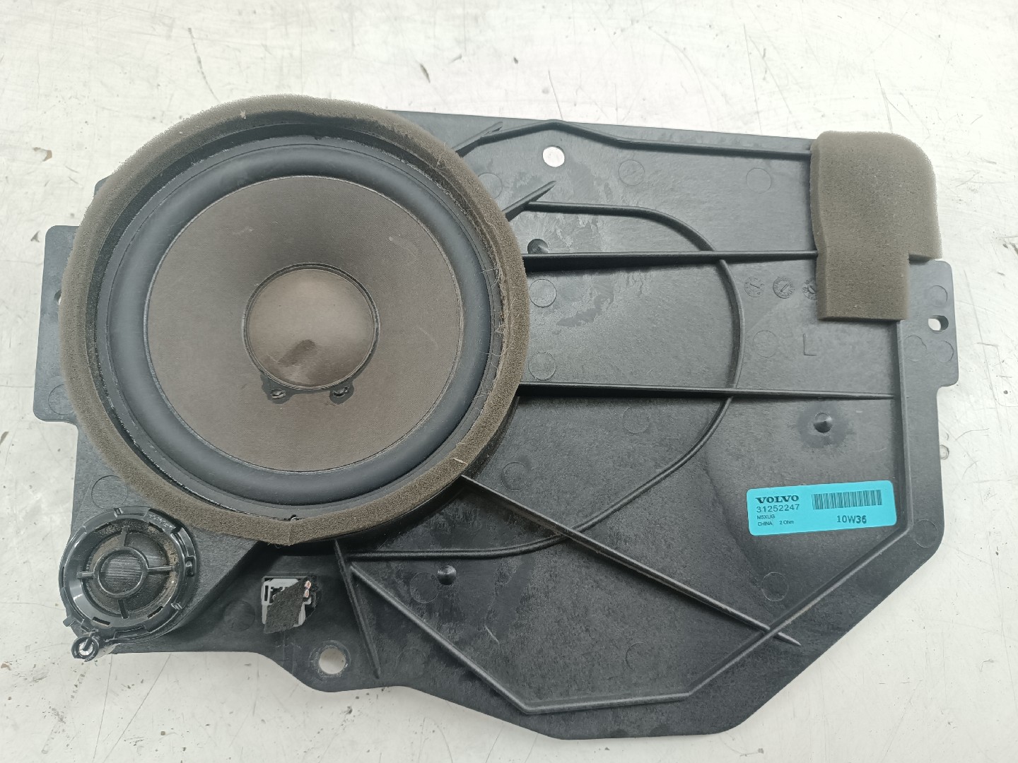 Coluna de som VOLVO C30 (533) | 06 - 13 Imagem-3