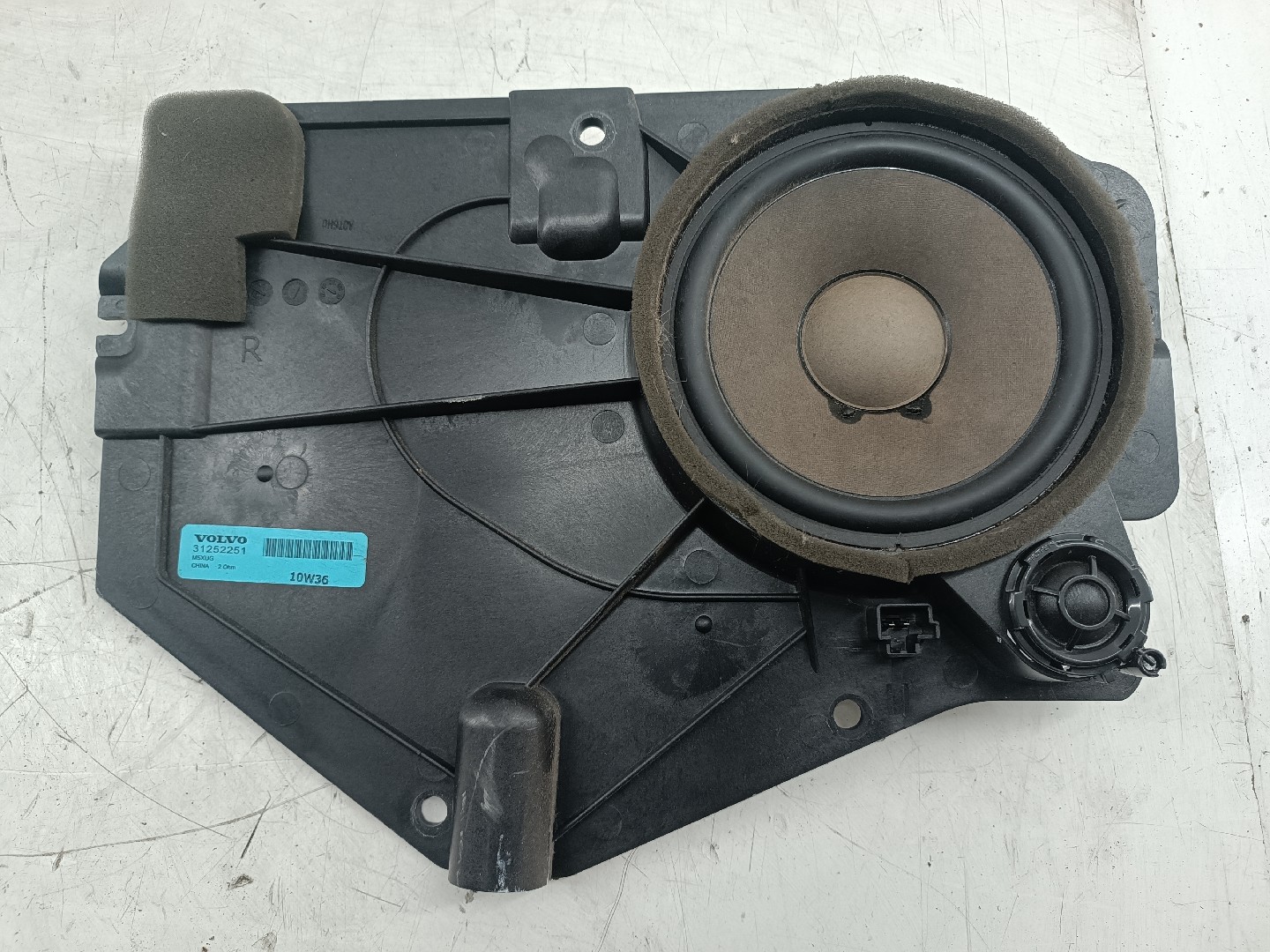 Coluna de som VOLVO C30 (533) | 06 - 13 Imagem-4